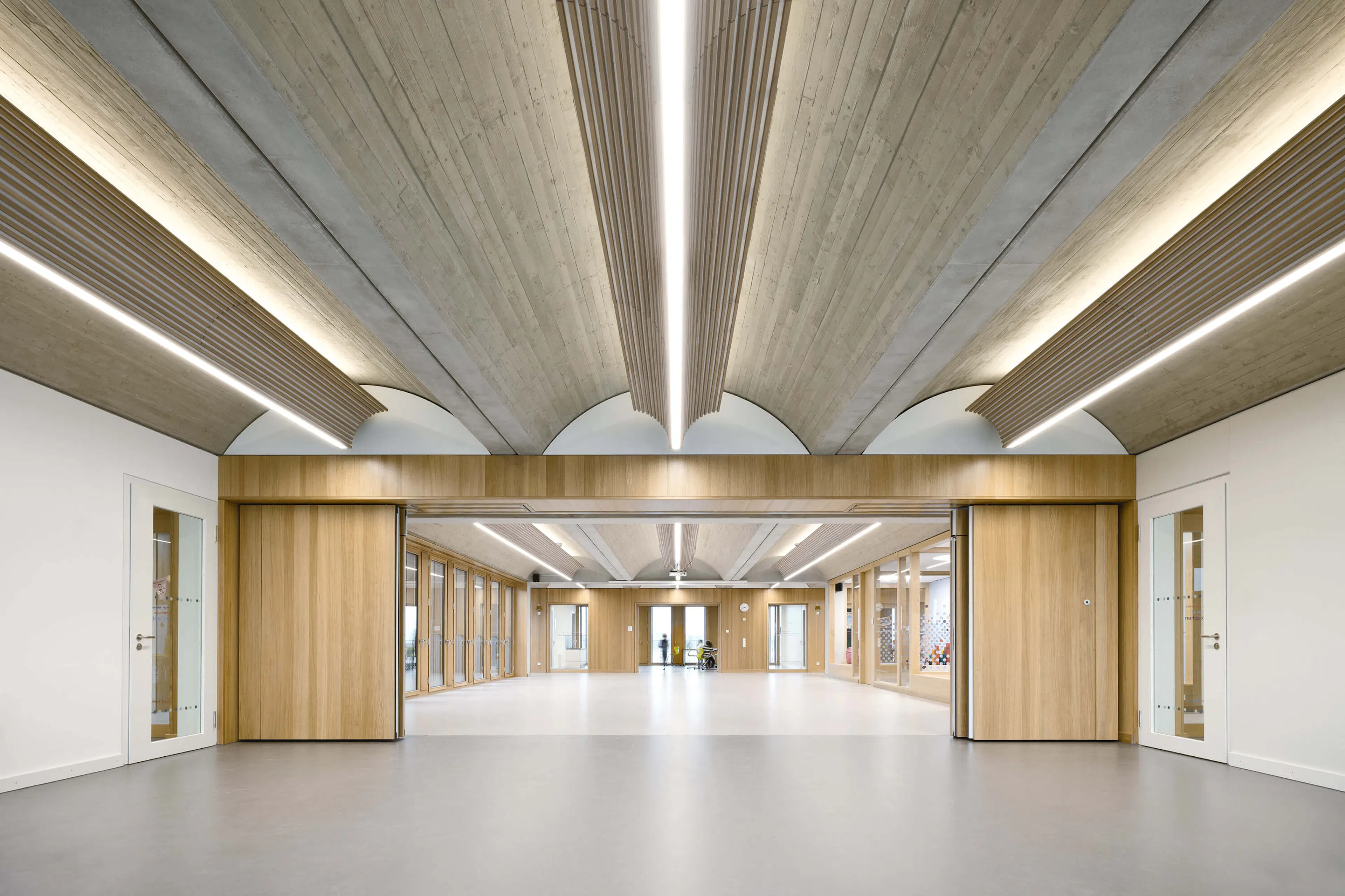 Four primary schools in modular design — 4