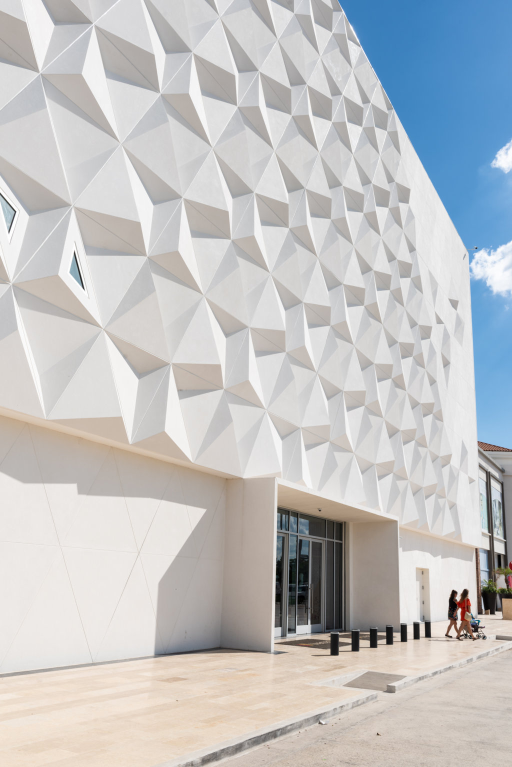 Liverpool Department Store Facade Mexico by Miguel de la Torre mta+v ...