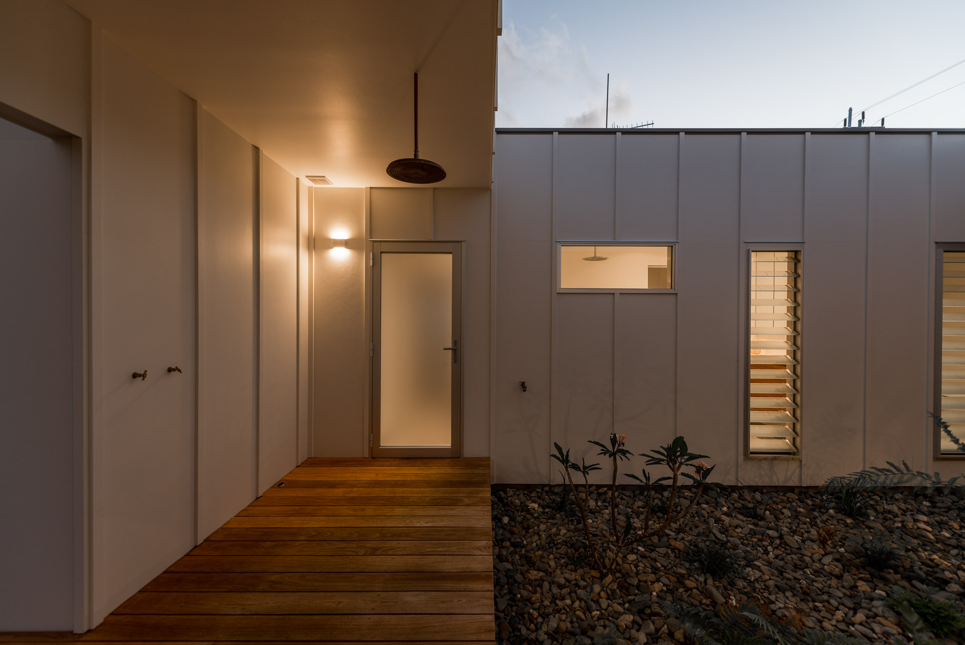 Blueys Beach House 5 by BOURNE + BLUE ARCHITECTURE Architizer