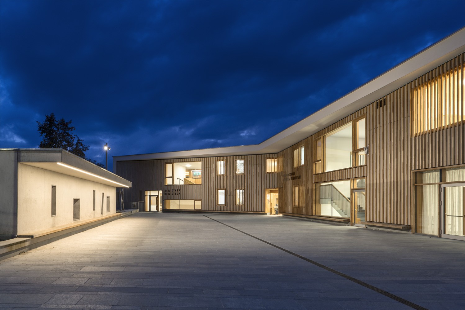 School complex and multi-purpose hall in Sant’Andrea by MoDus ...