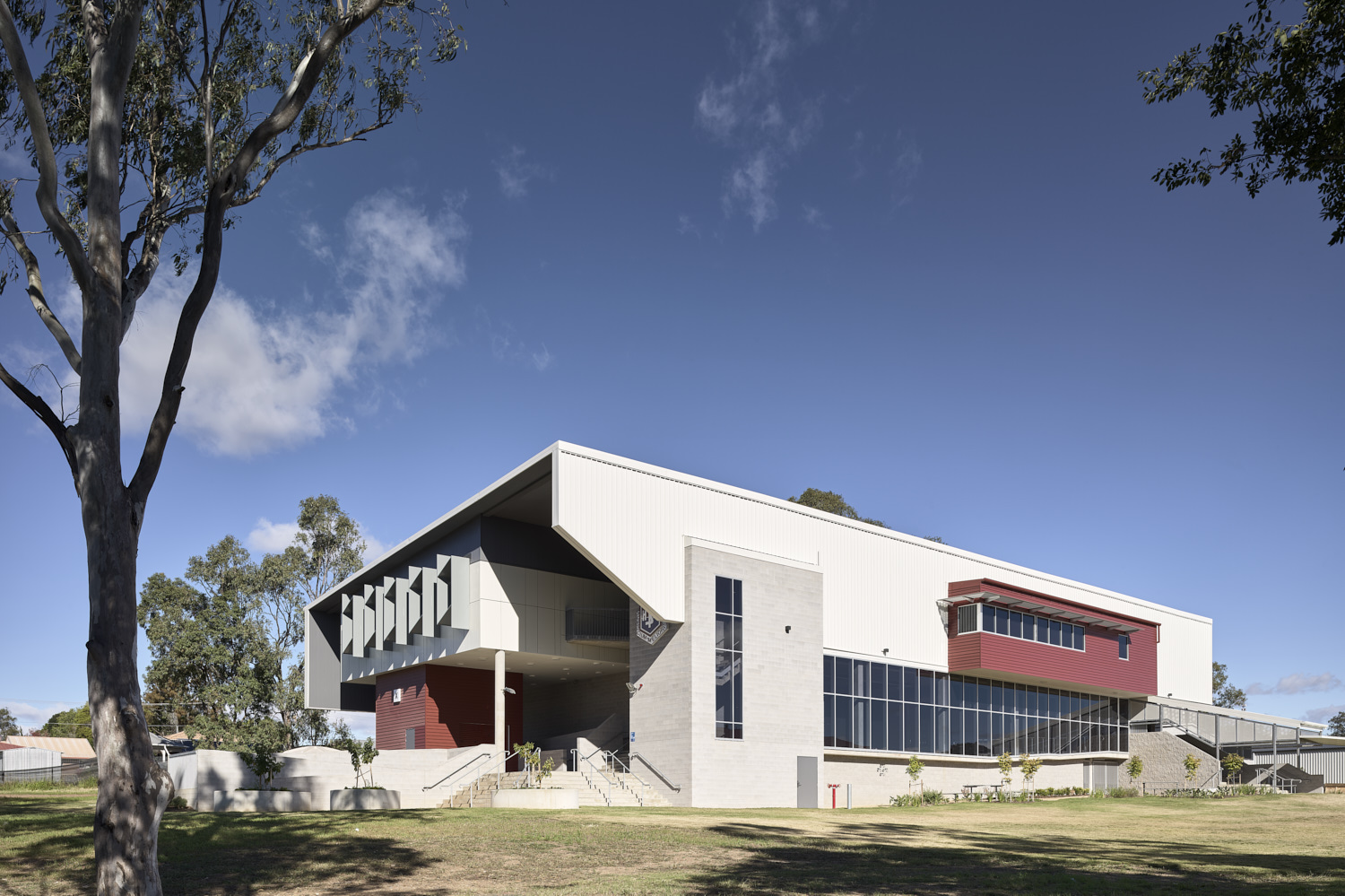 Ipswich State High School Performing Arts Centre by DM2 Architecture