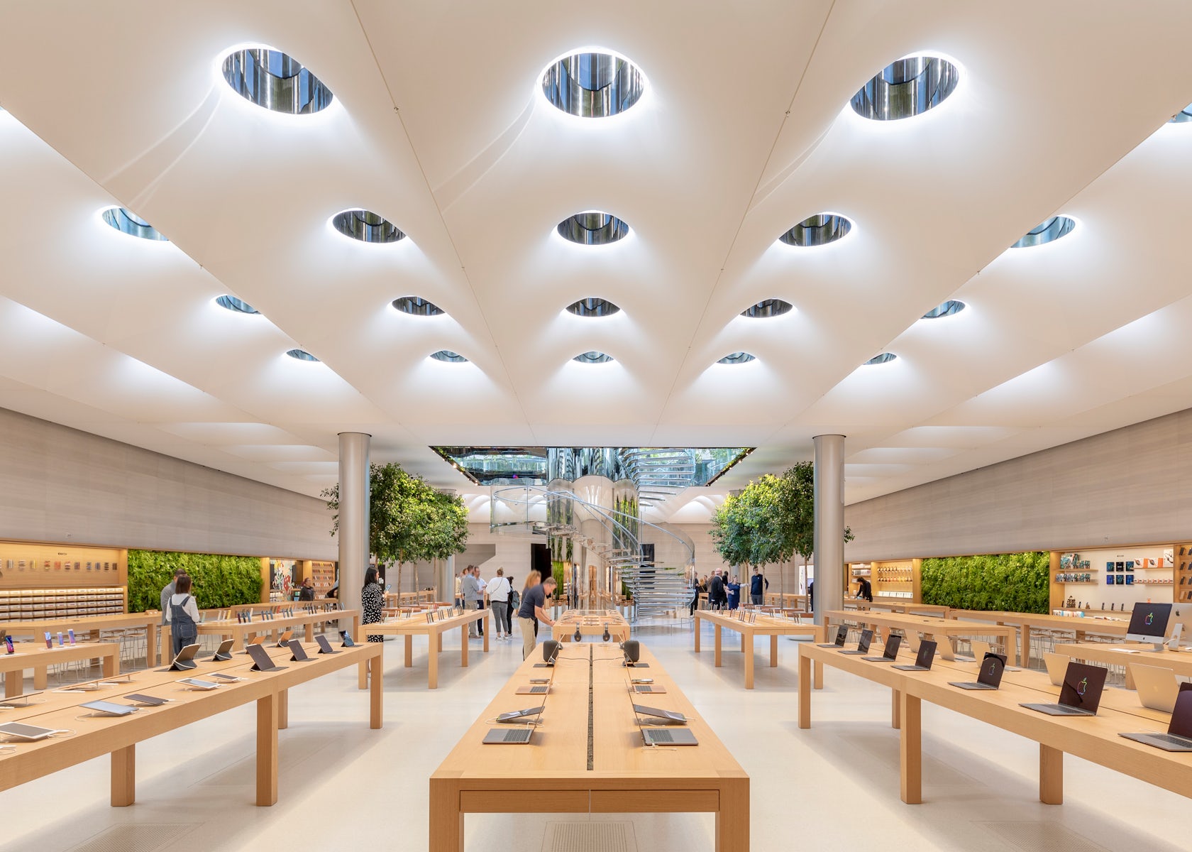 © Foster + Partners