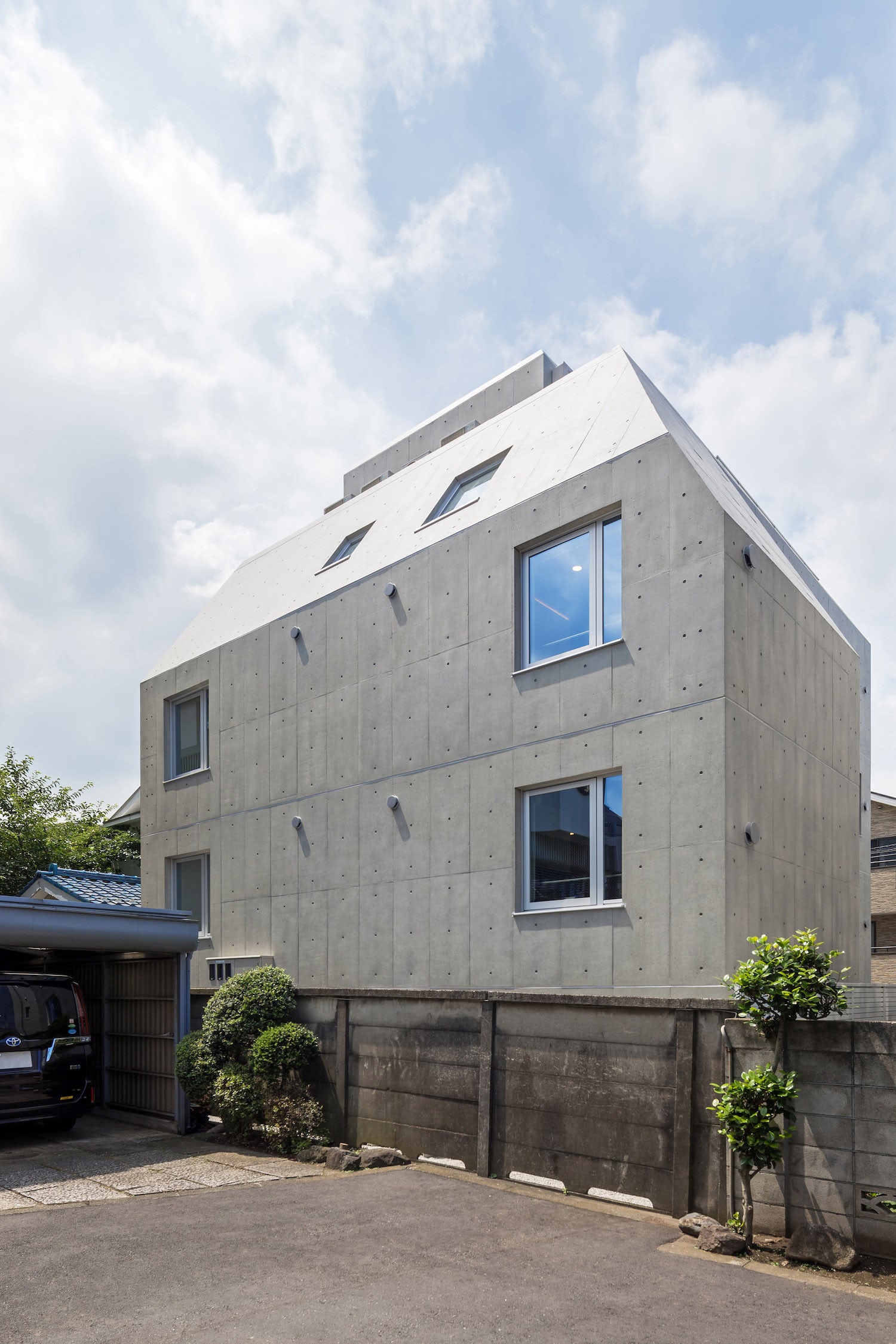 © RYUICHI SASAKI ARCHITECTURE, YTRO DESIGN INSTITUTE