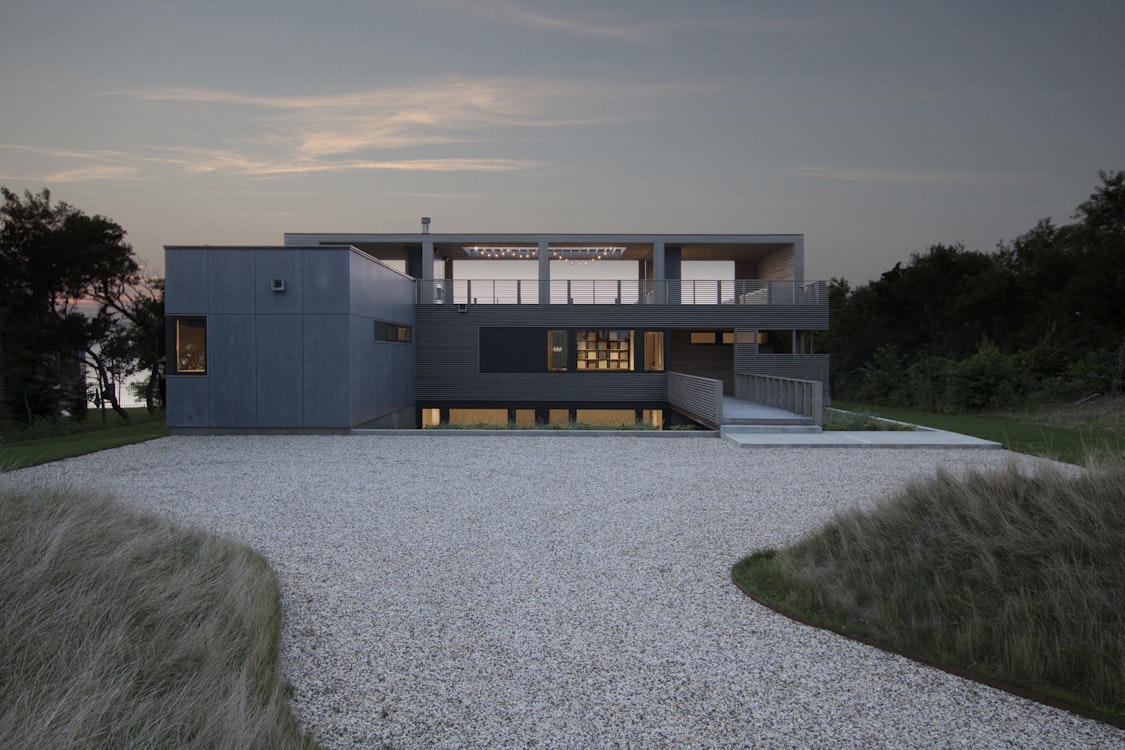 Resolution: 4 Architecture Featured Project
