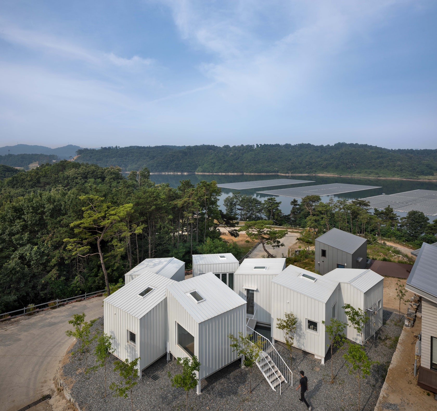 © YounghanChung Architects