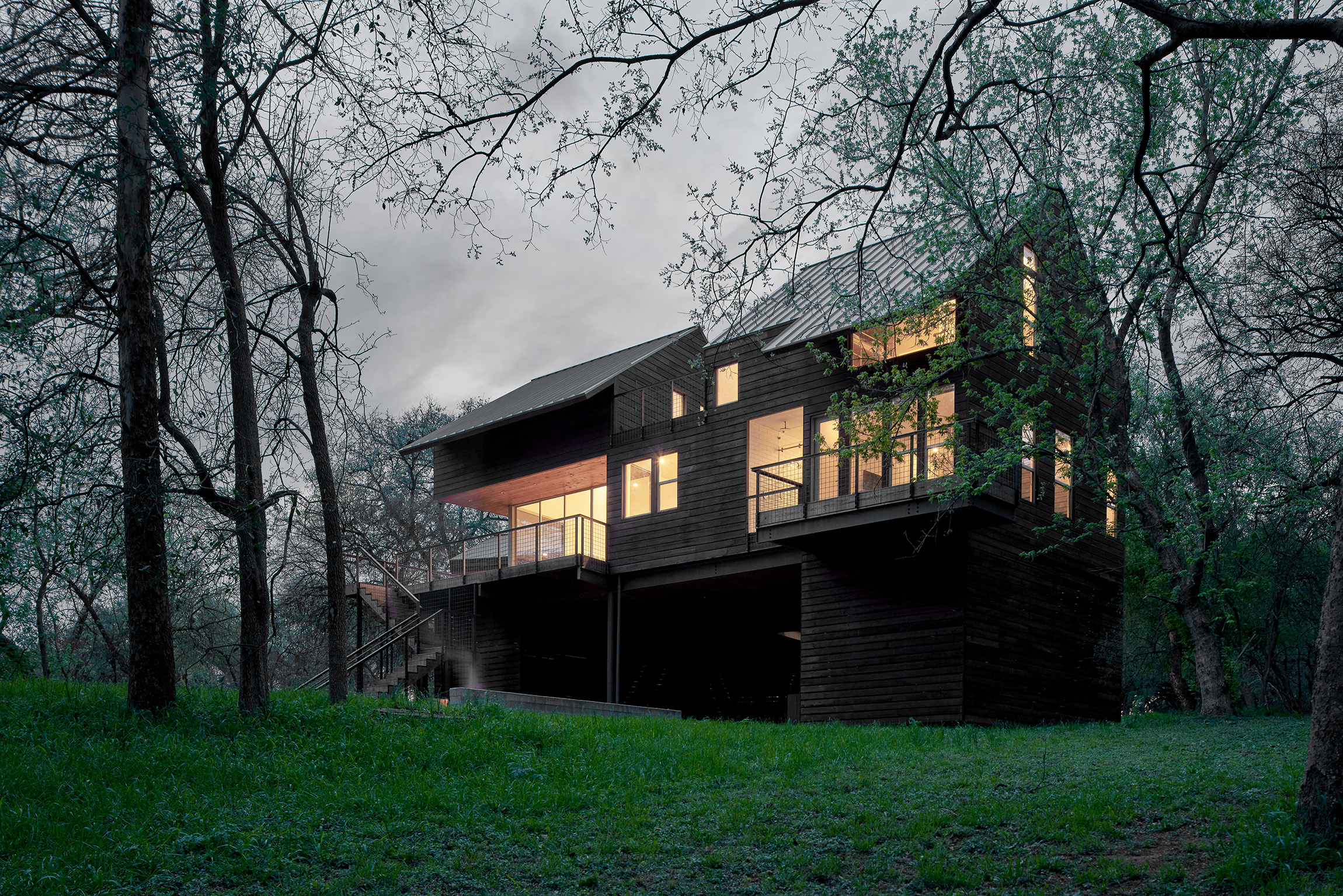 © Low Design Office