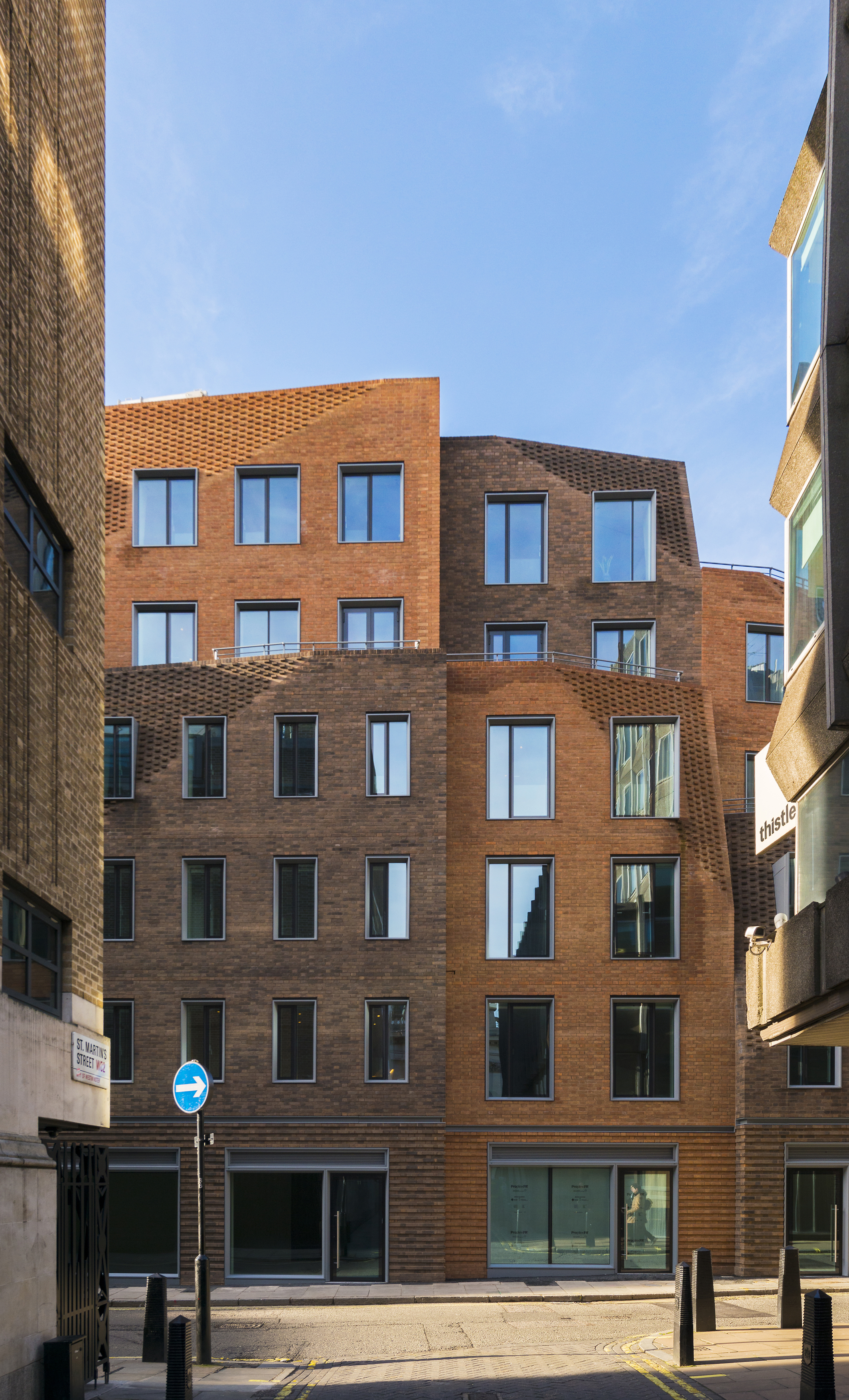 © Brisac Gonzalez Architects