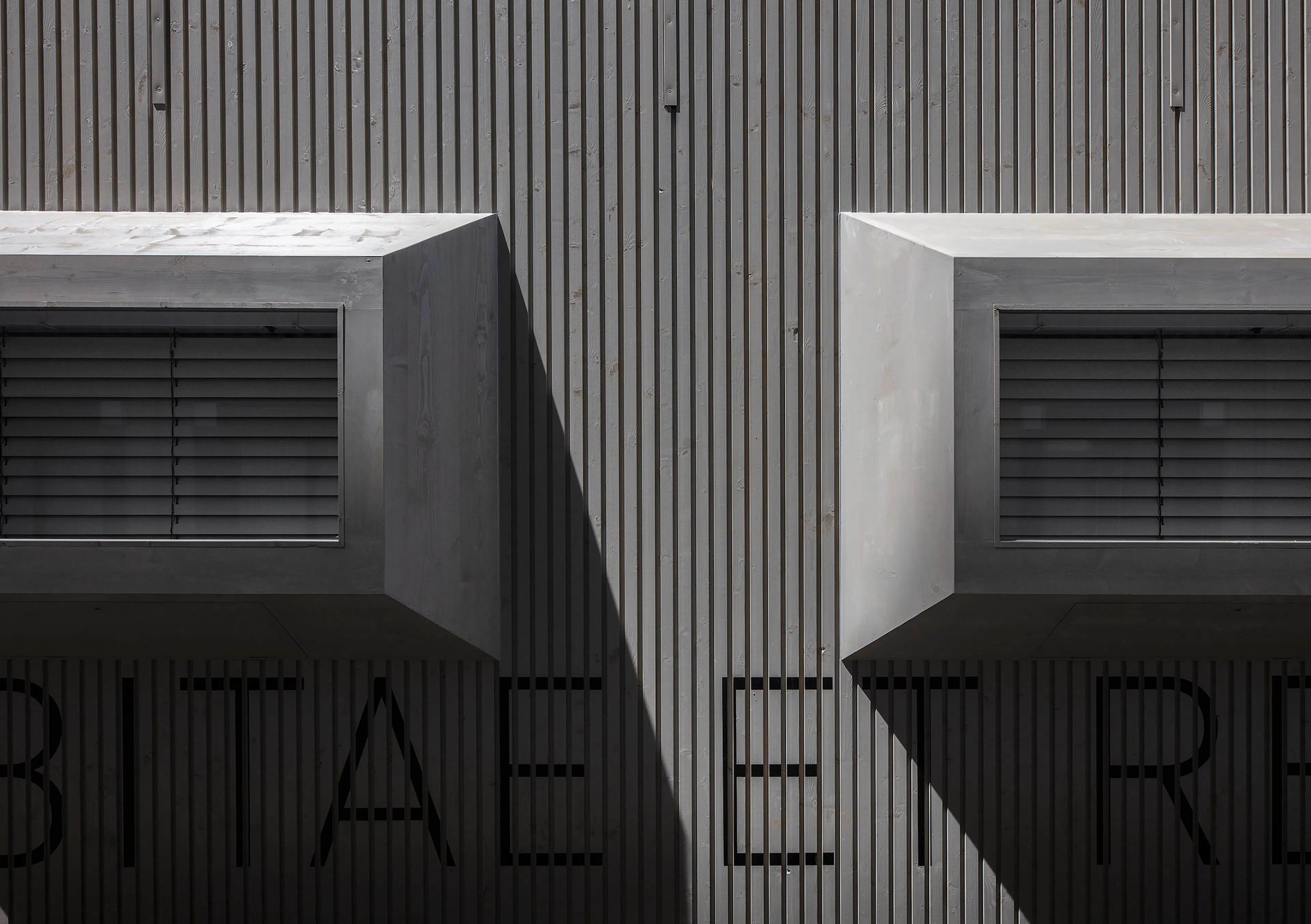 Intensive Care Unit-Pedro Hispano Hospital — 6