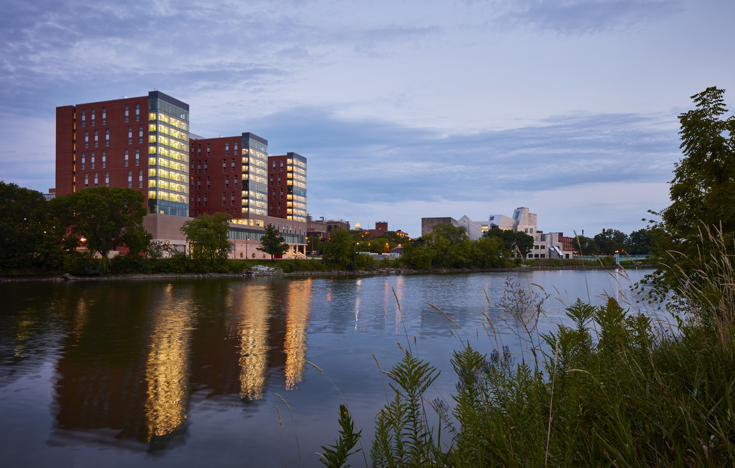 University of Iowa, Elizabeth Catlett Residence Hall by HED Architizer