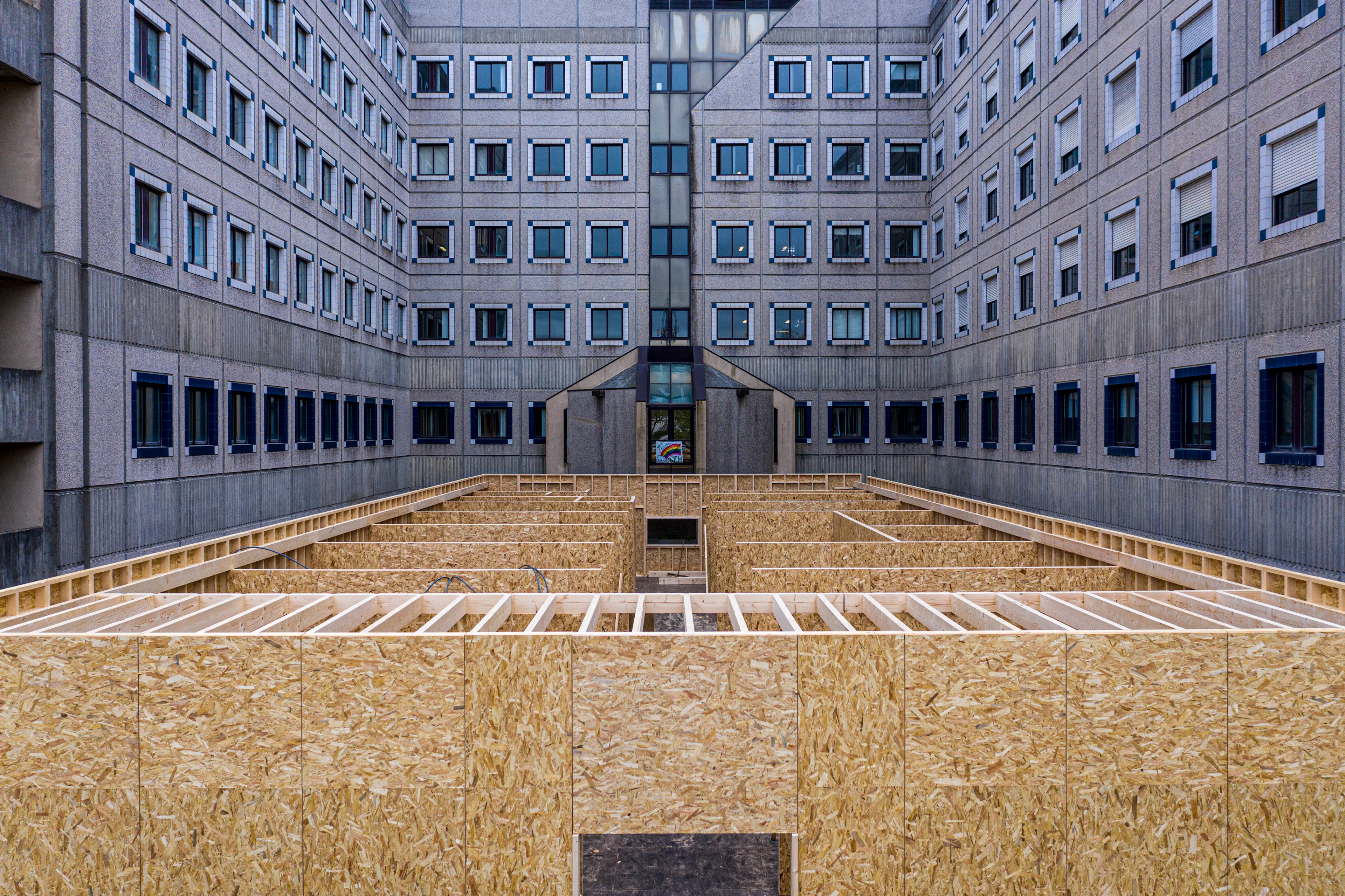 Intensive Care Unit-Pedro Hispano Hospital — 8