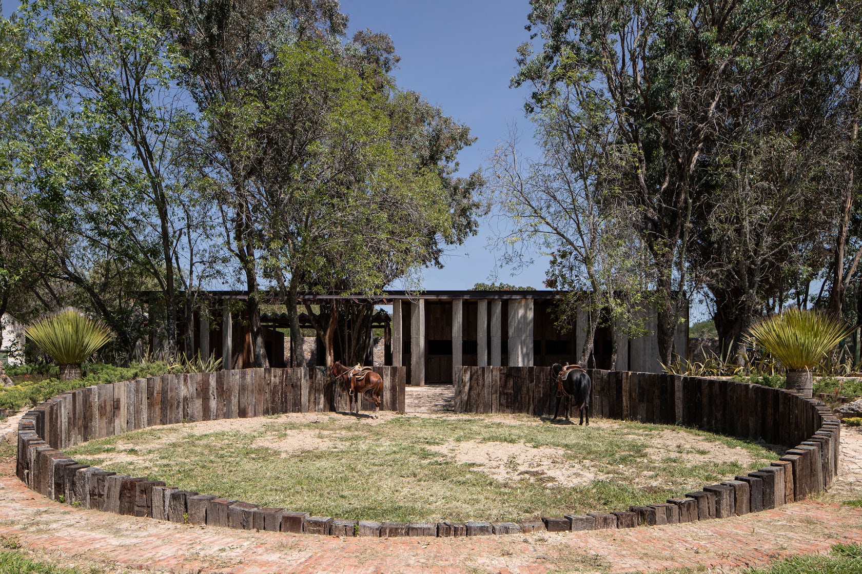 © Fabian M Escalante H Arquitectos