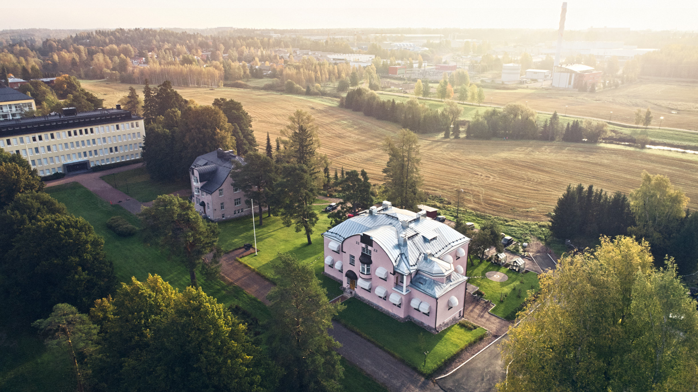 © Avarrus Architects