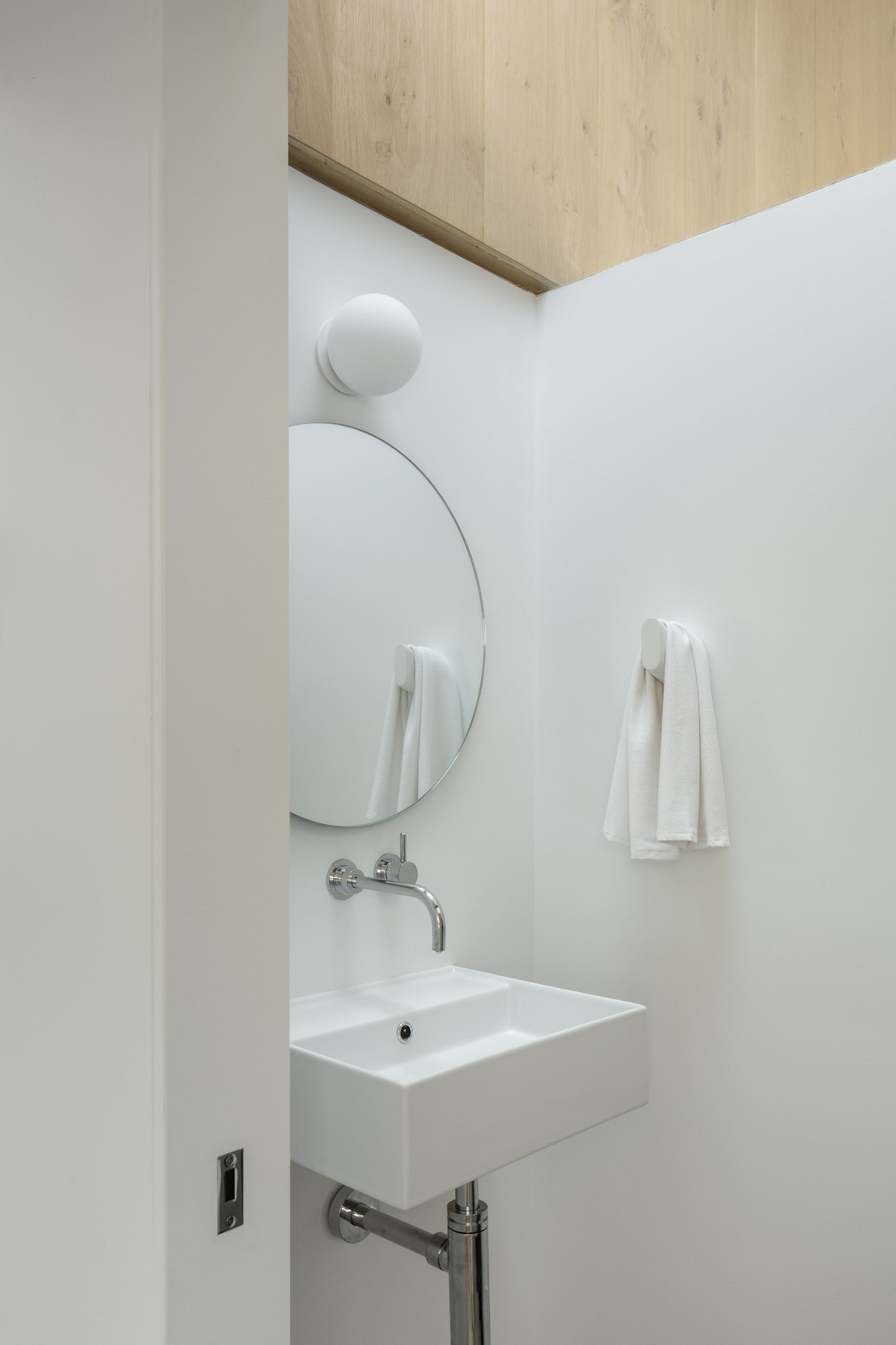 © Kwong Von Glinow Design Office