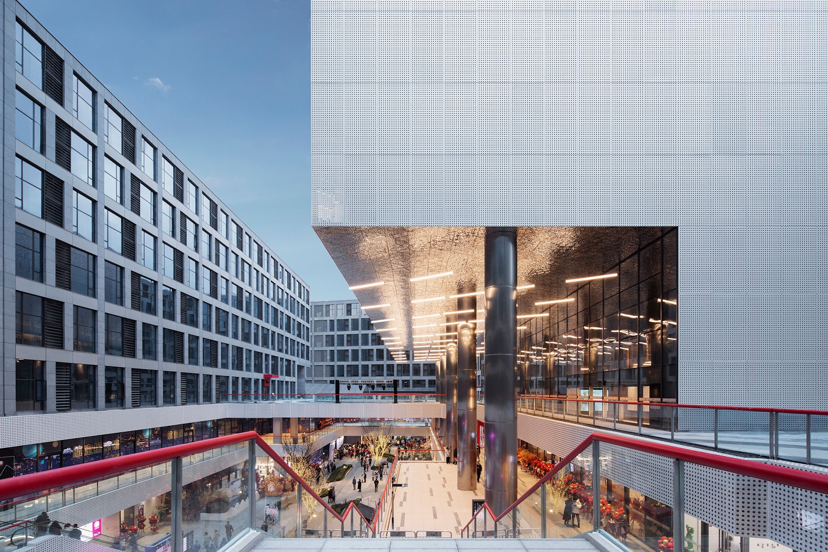 © CLOU architects