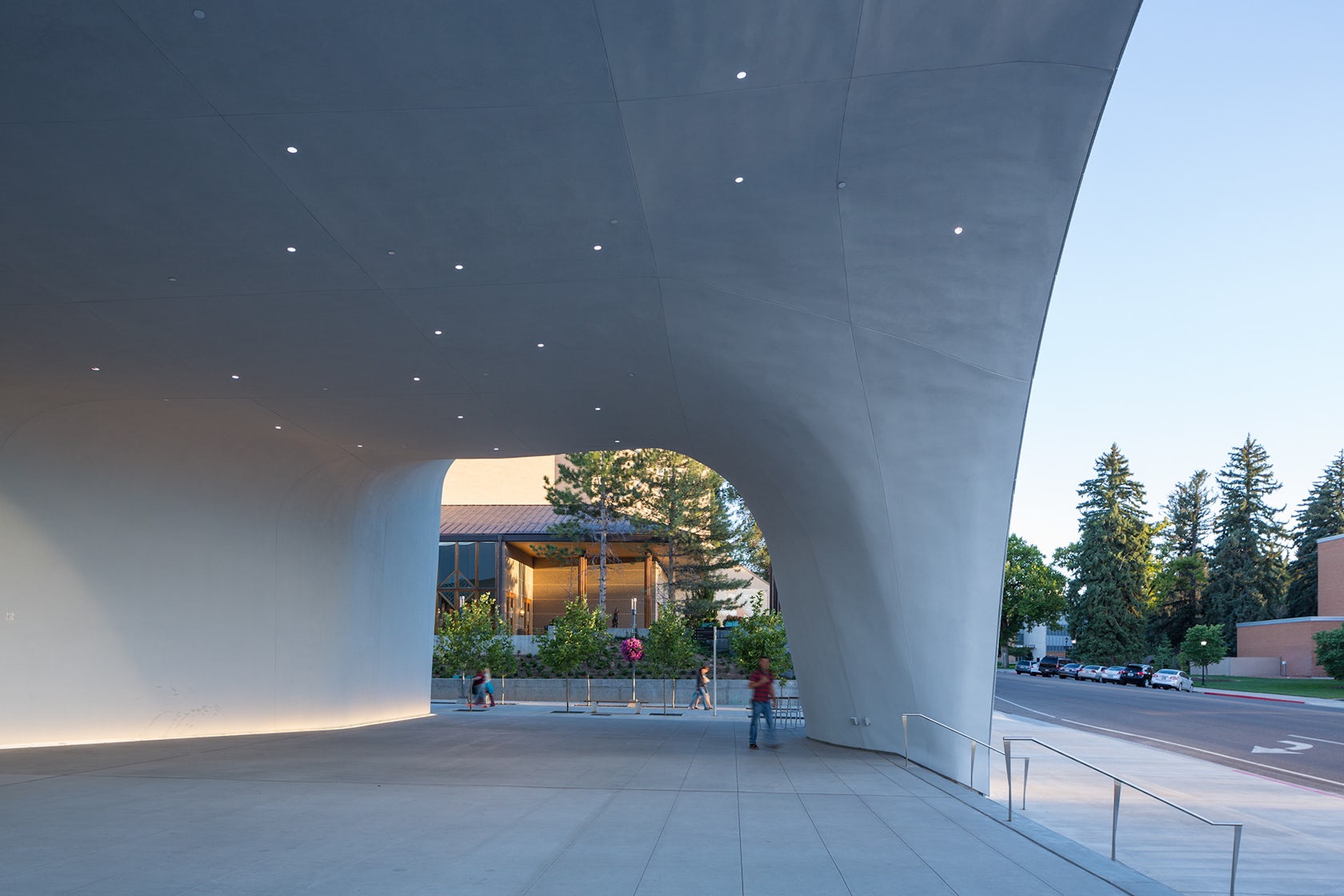 © Brooks + Scarpa Architects