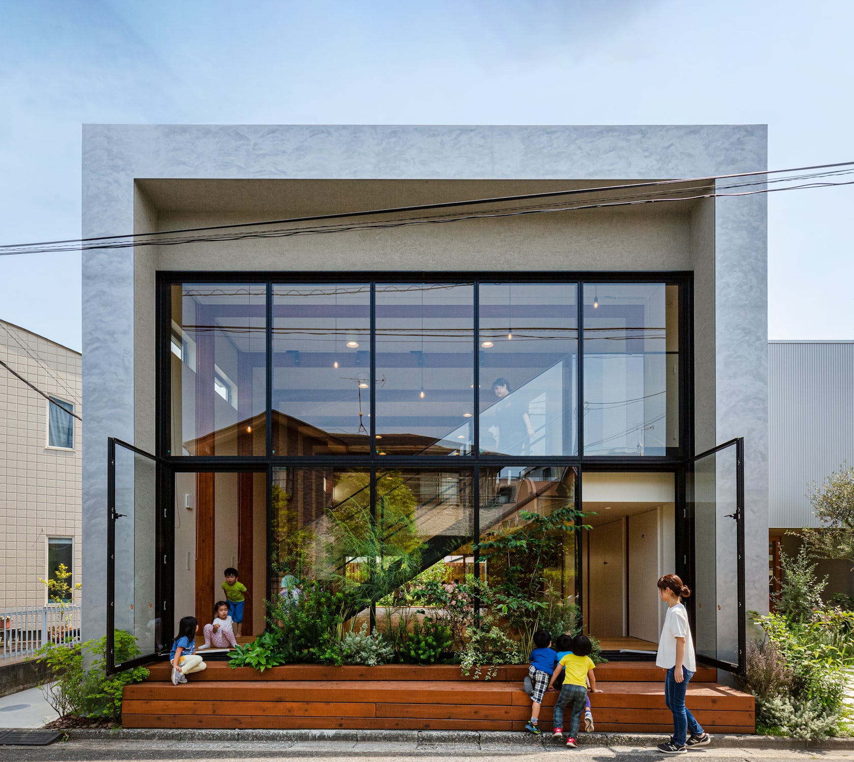 © HIBINOSEKKEI+Youji no Shiro