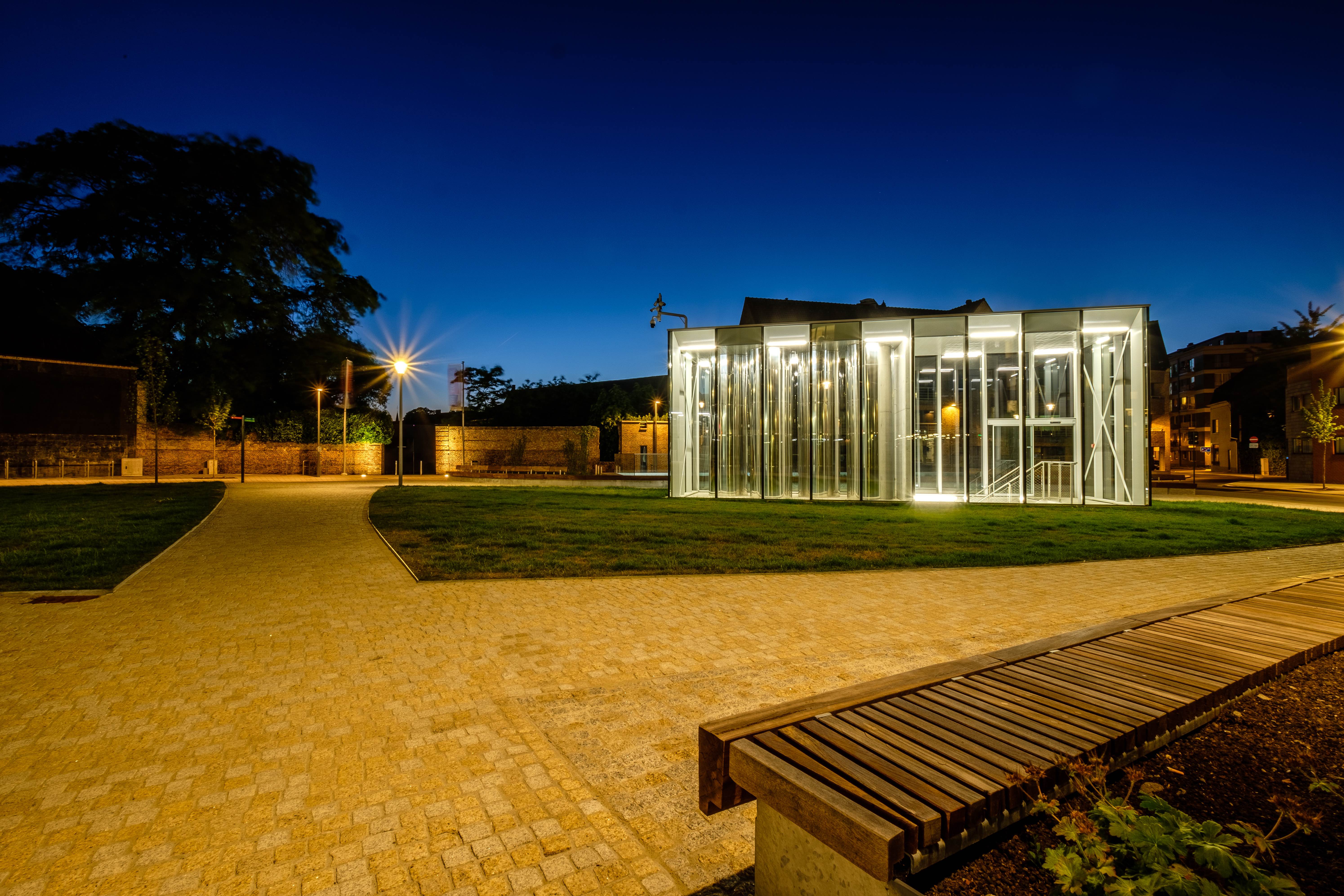 Parking garage and city square Houtmarkt, Kortrijk by ZJA I Architects