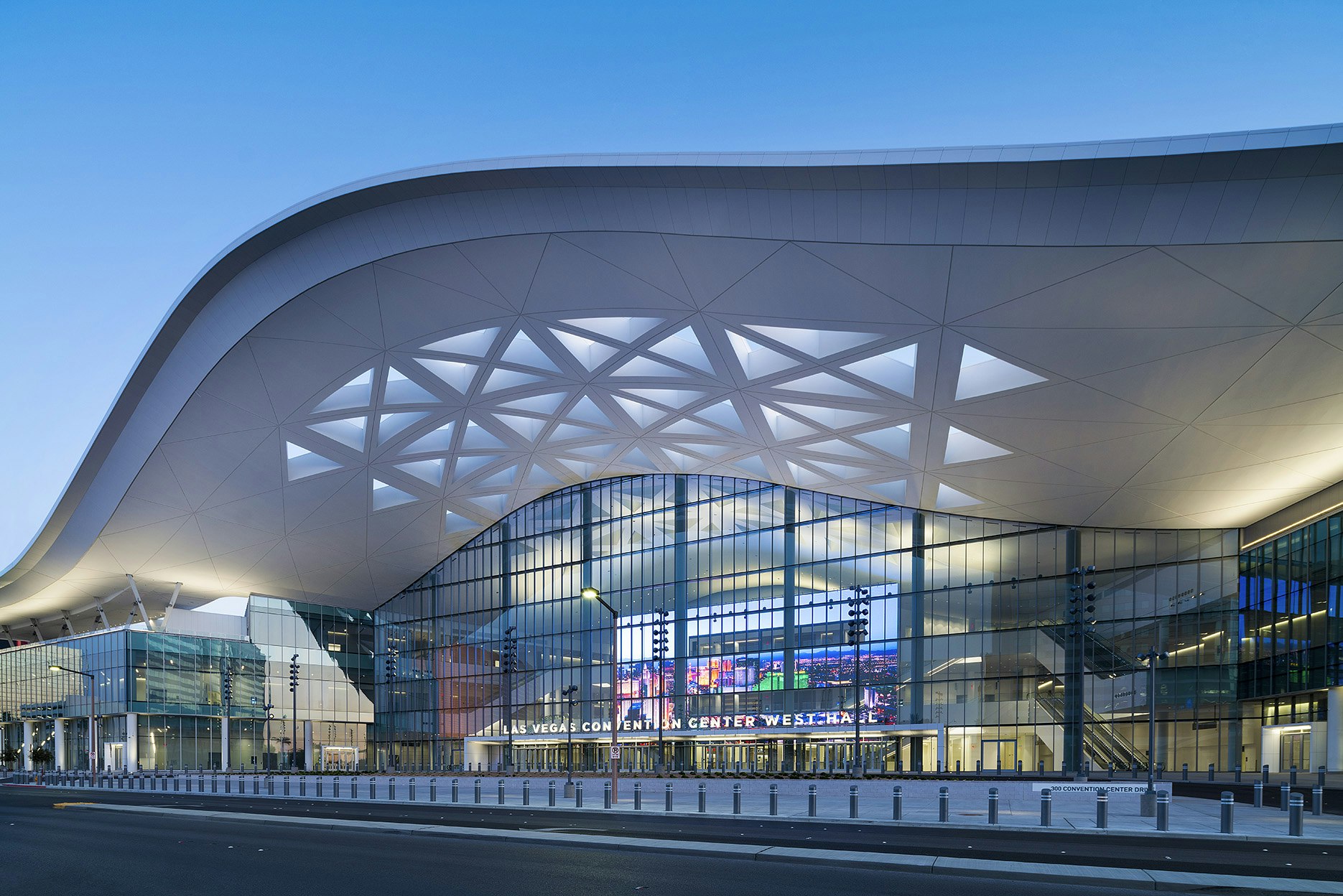 Las Vegas Convention Center, West Hall expansion by Jeff Green Photography - Architizer