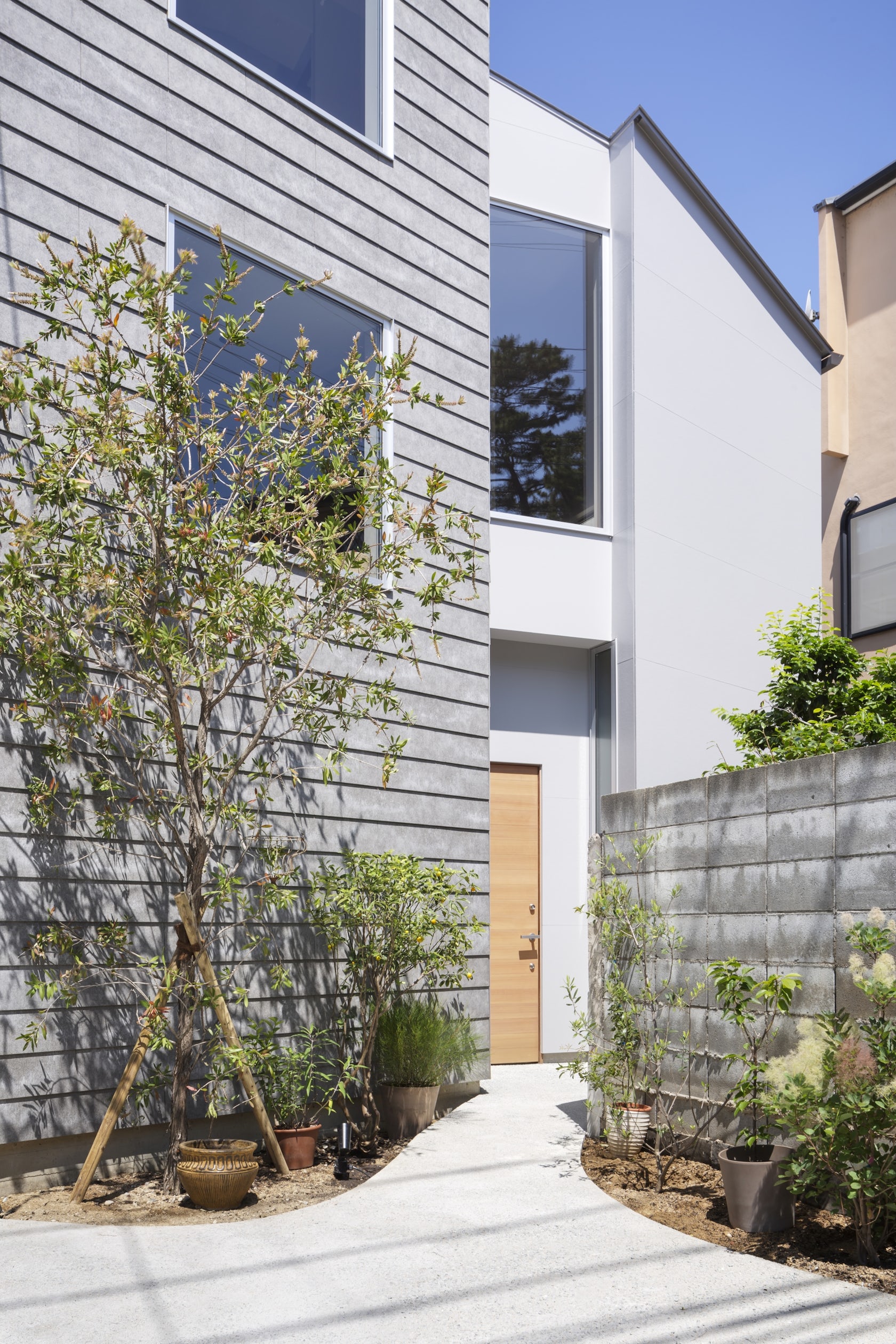 © Fujiwaramuro Architects
