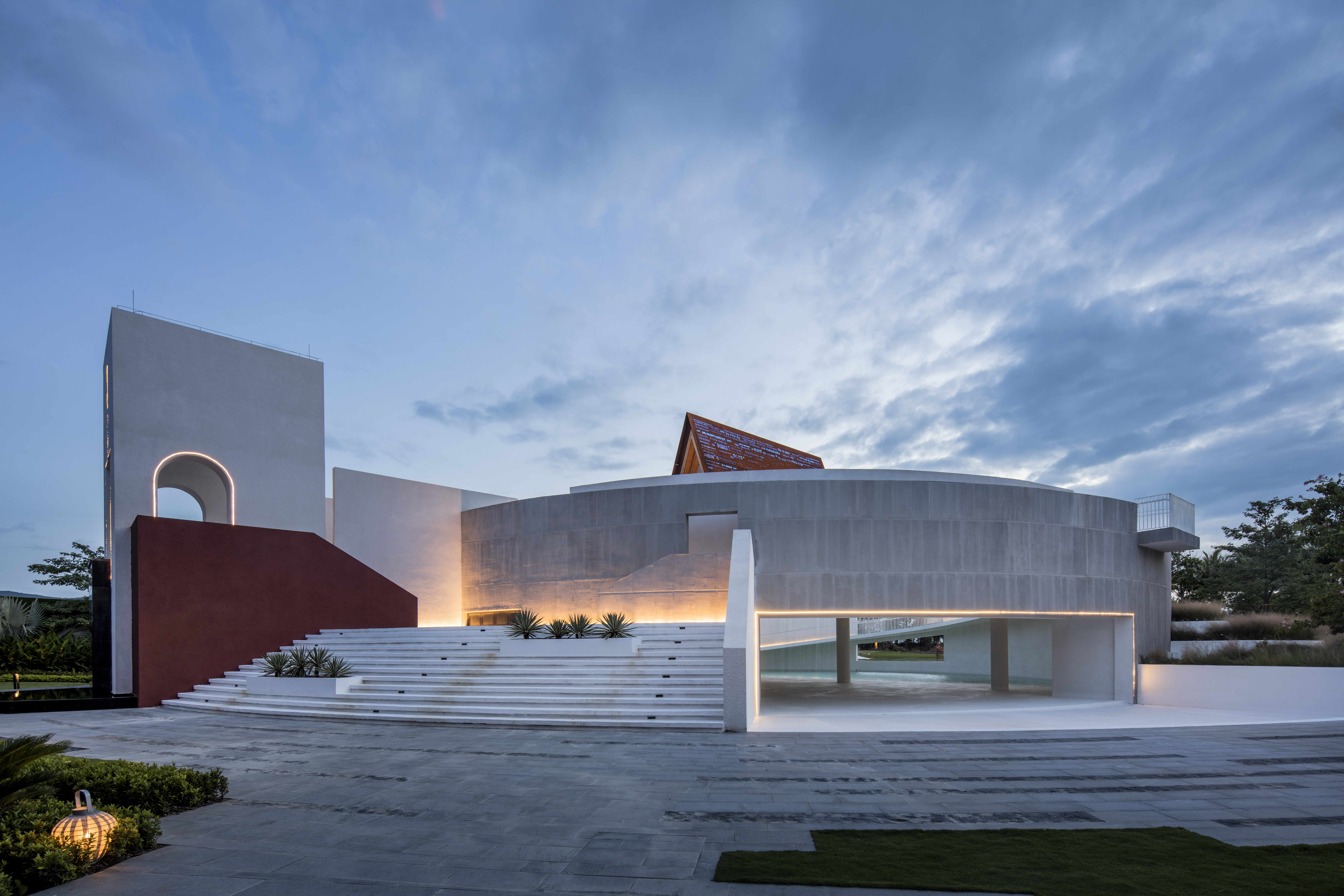 © Shanghai United Design Group Co.، Ltd.