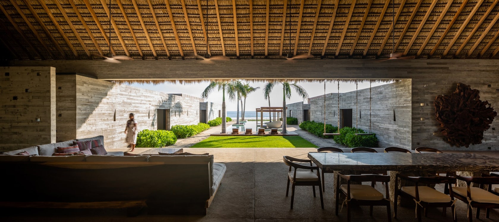 © رافائيل جامو