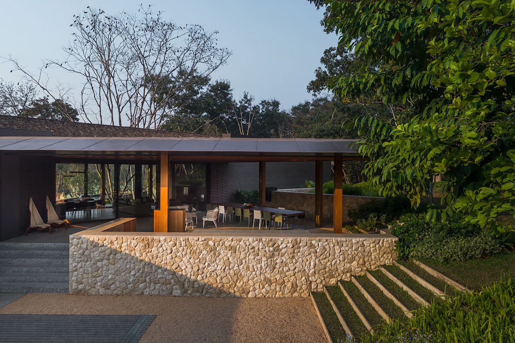 © TROP : terrains + open space