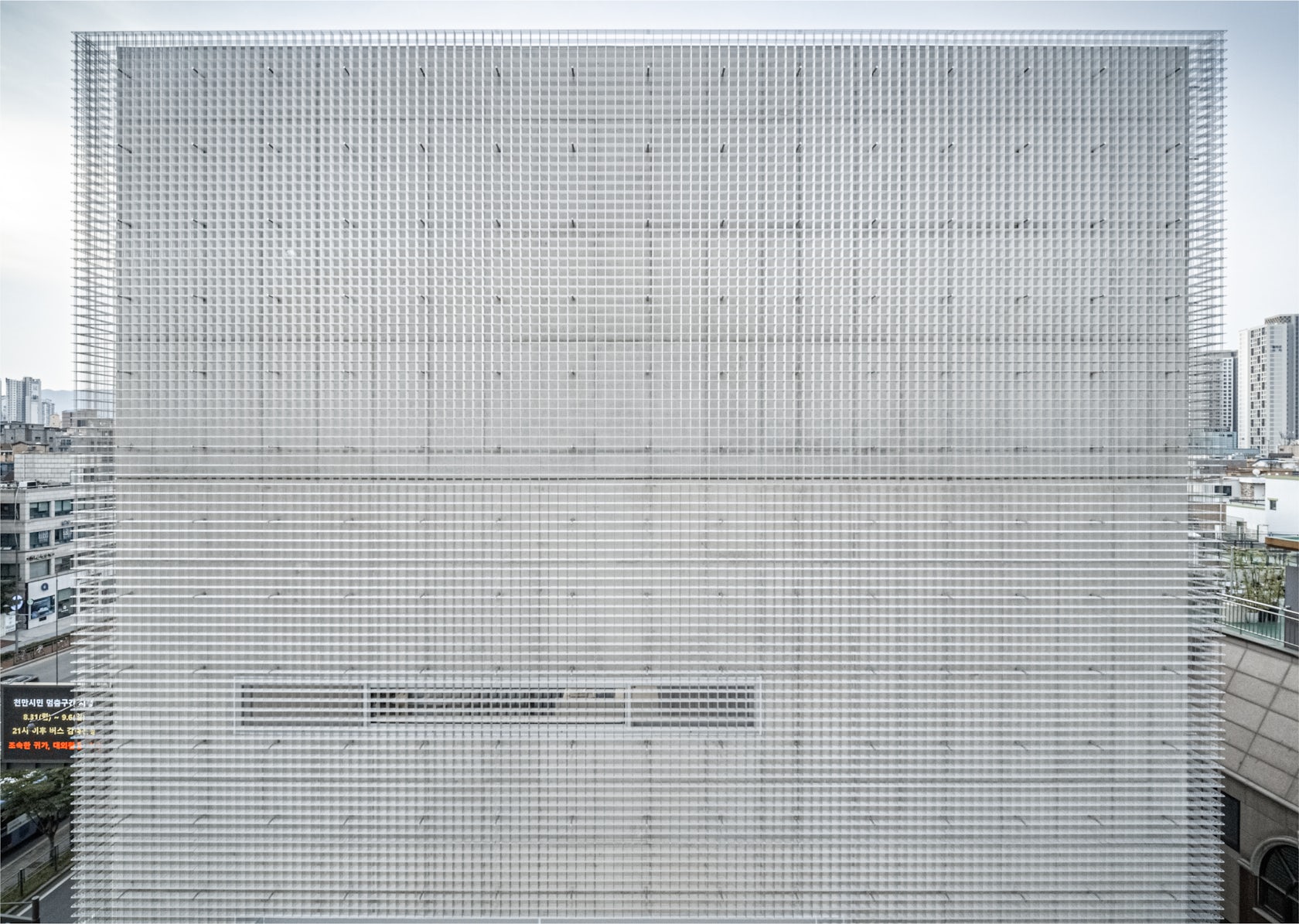 © Suh Architects