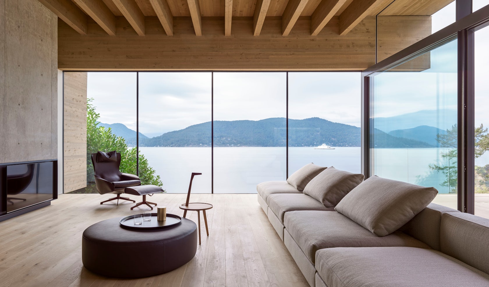 © أندرو لاتريل