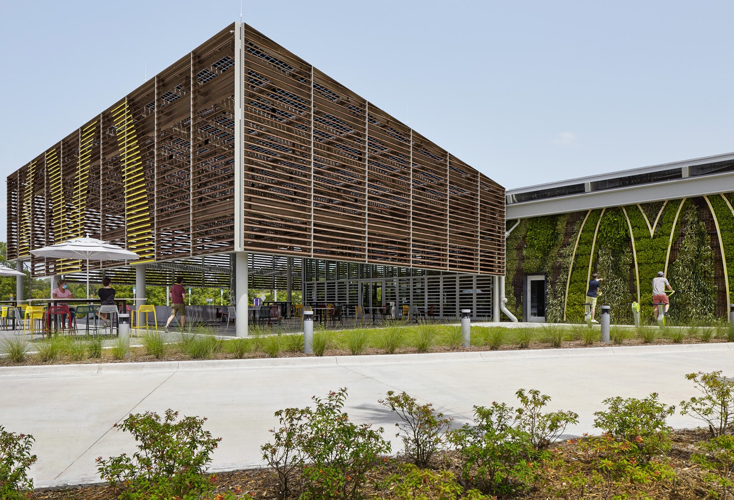 © Ross Barney Architects