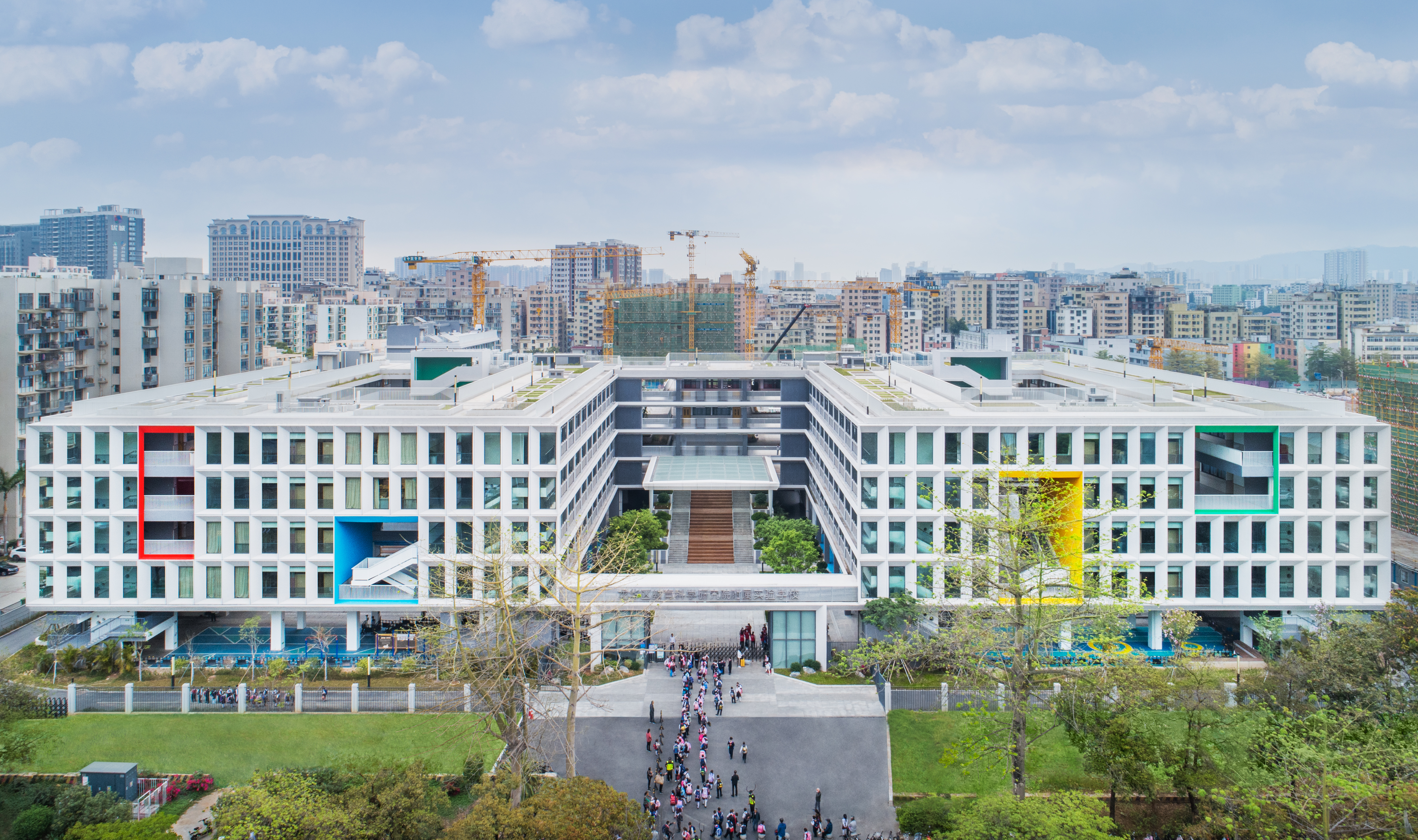 © CAPOL INTERNATIONAL & ASSOCIATES GROUP