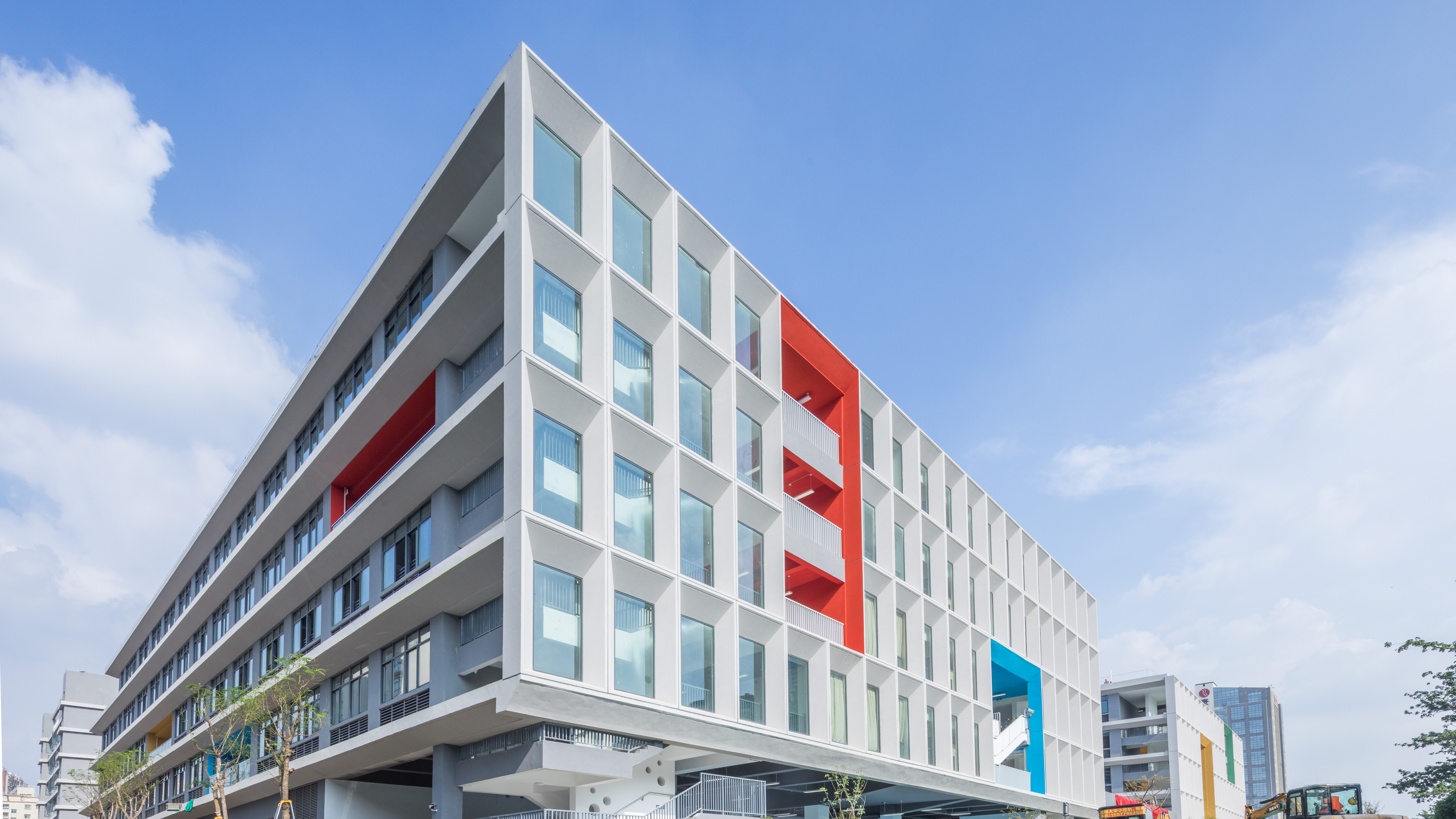 © CAPOL INTERNATIONAL & ASSOCIATES GROUP