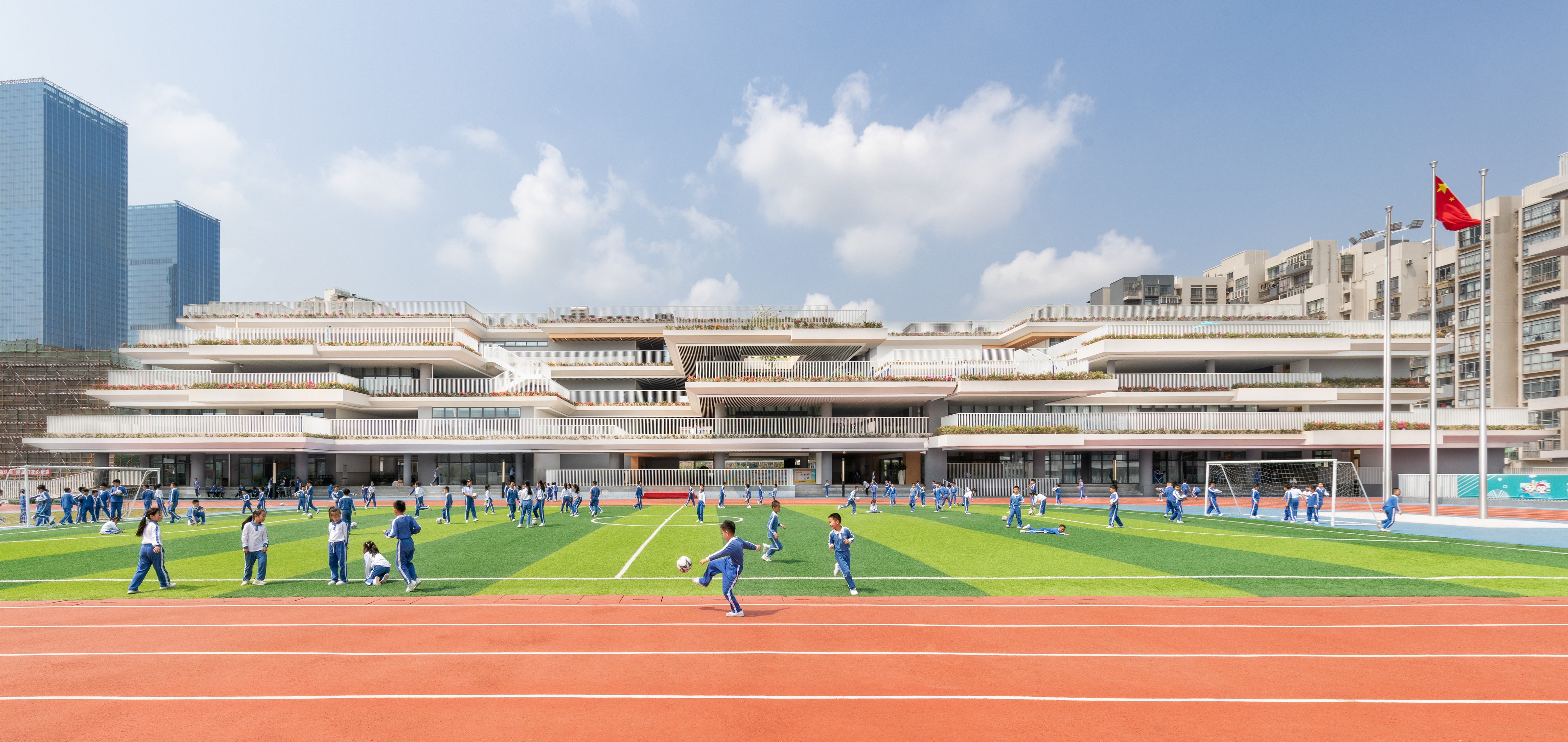 © CAPOL INTERNATIONAL & ASSOCIATES GROUP