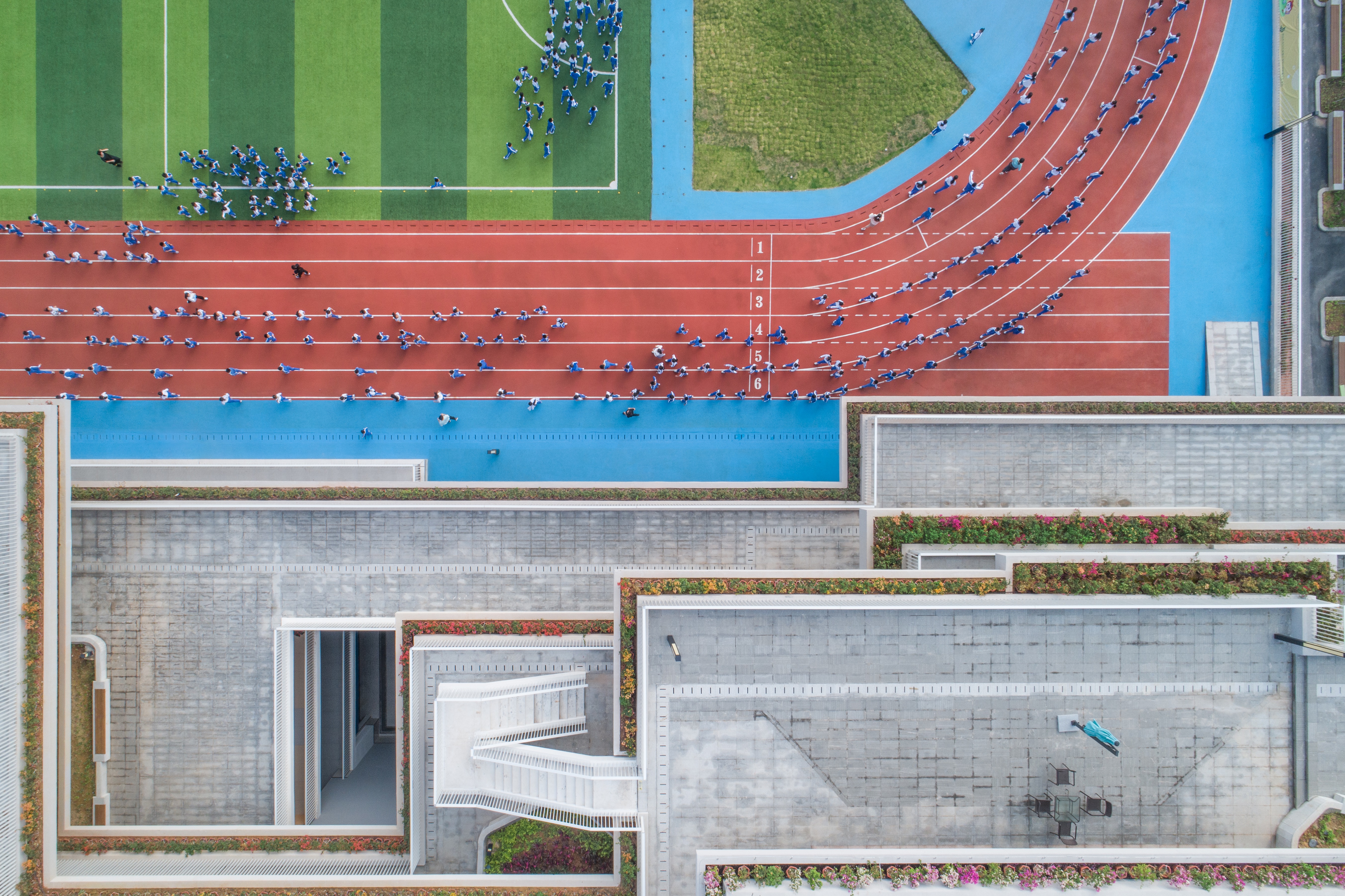 © CAPOL INTERNATIONAL & ASSOCIATES GROUP