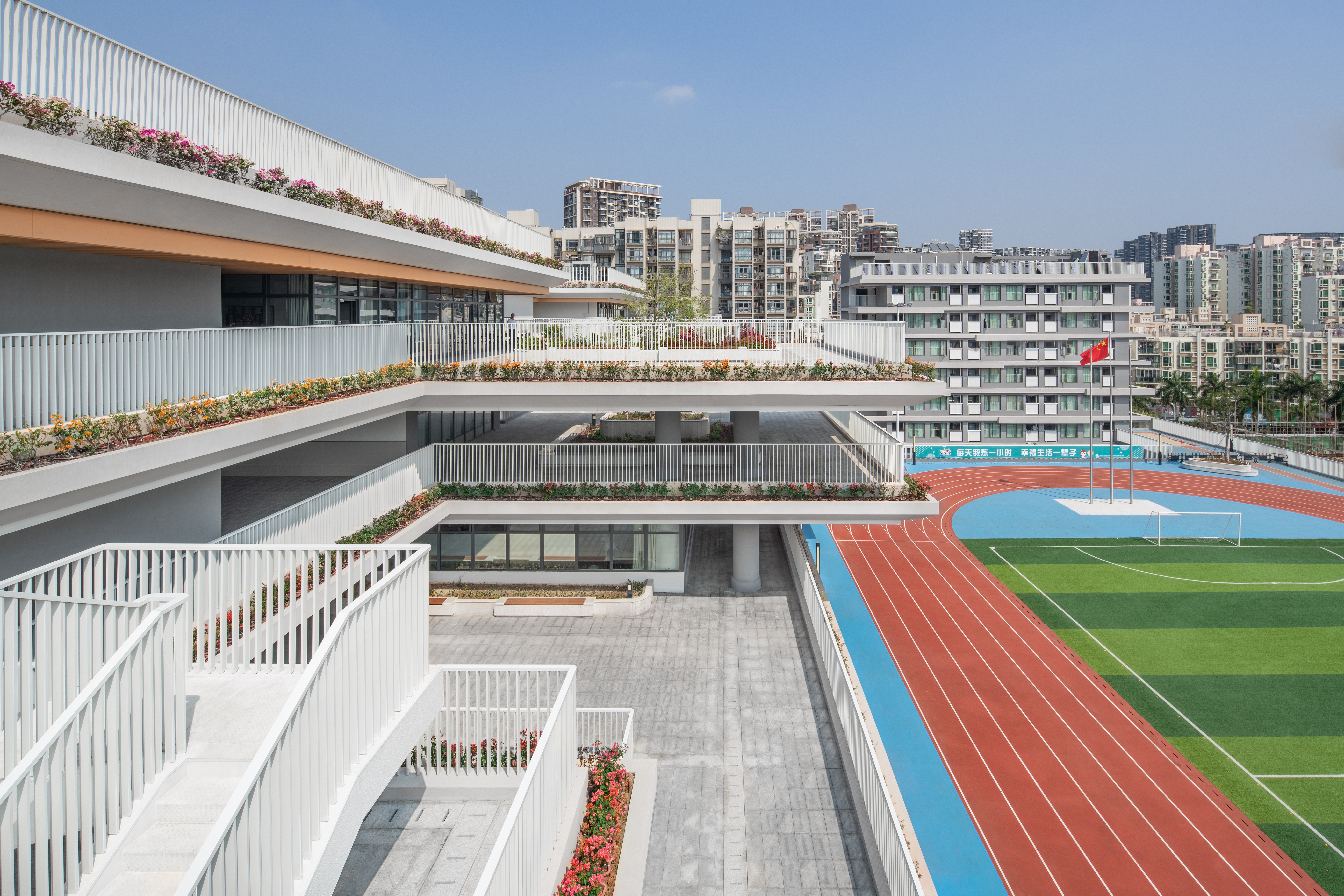 © CAPOL INTERNATIONAL & ASSOCIATES GROUP