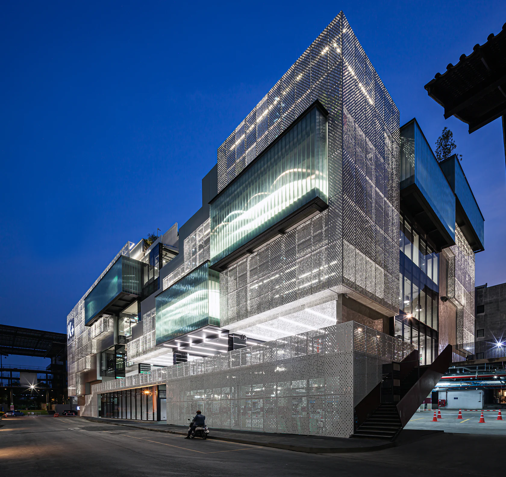 K+ Building by pbm - Architizer