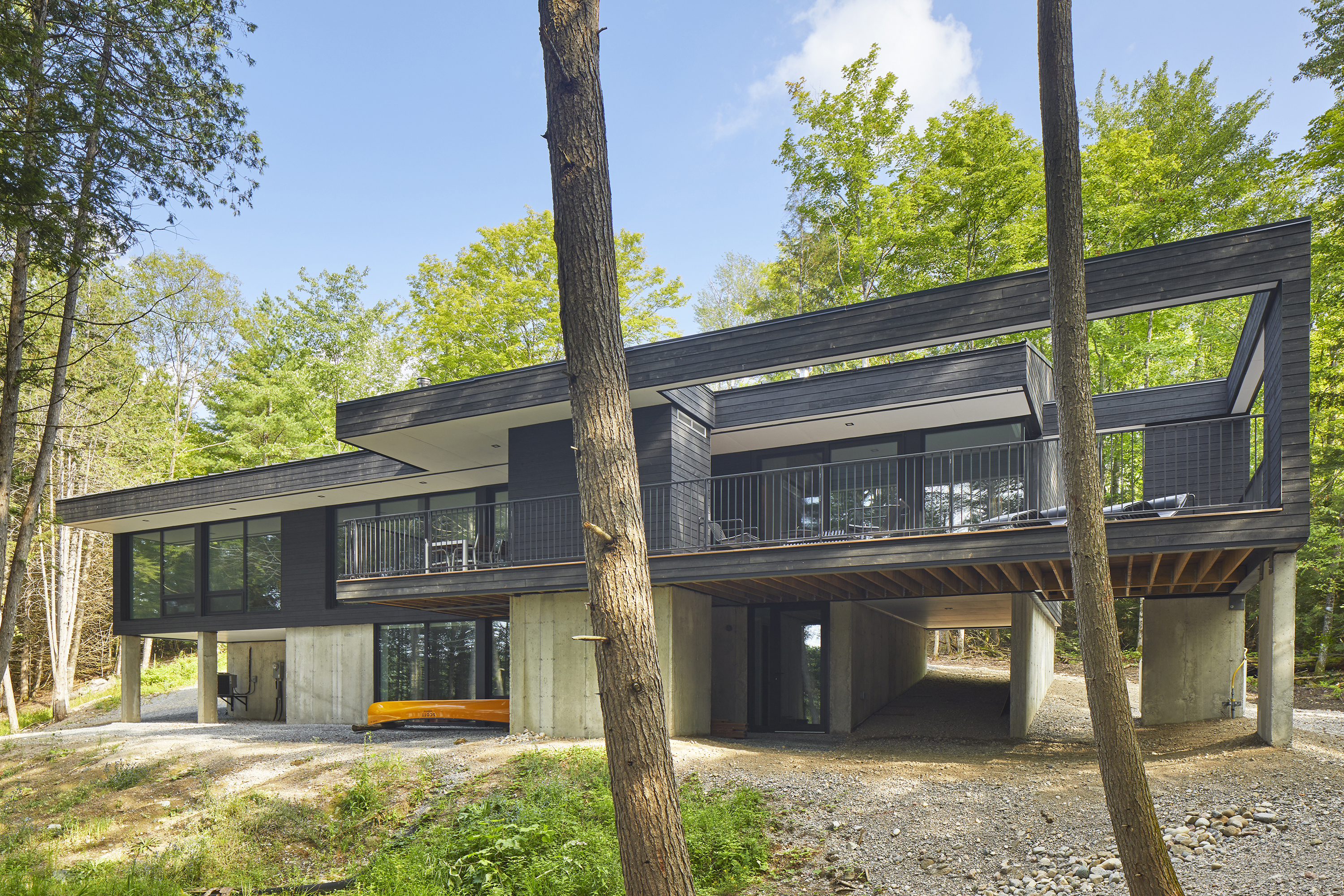 © ZERAFA STUDIO LLC