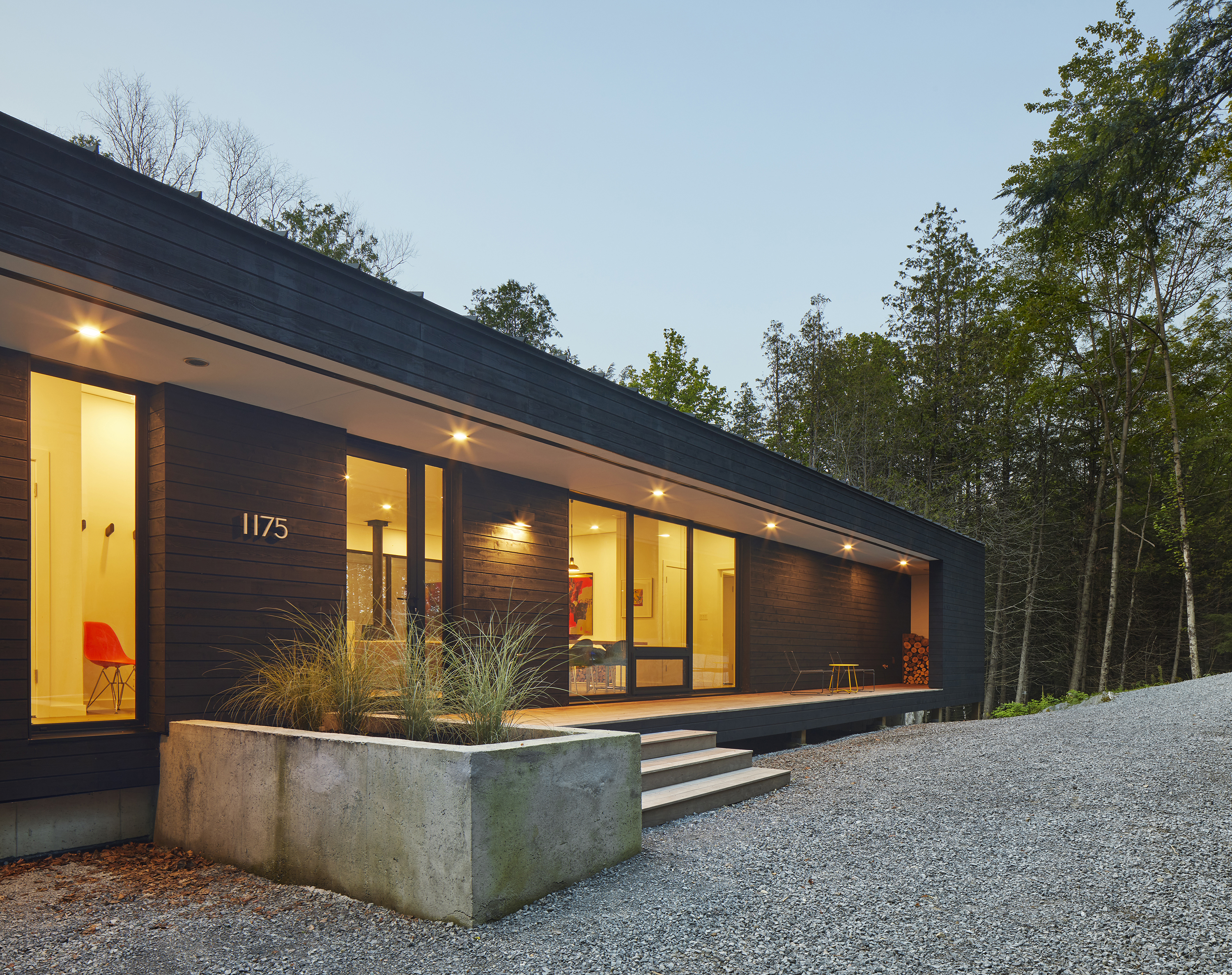 © ZERAFA STUDIO LLC