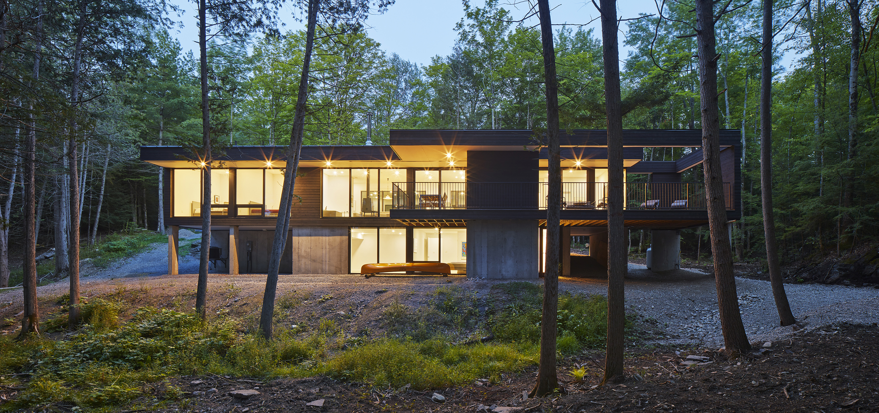 © ZERAFA STUDIO LLC