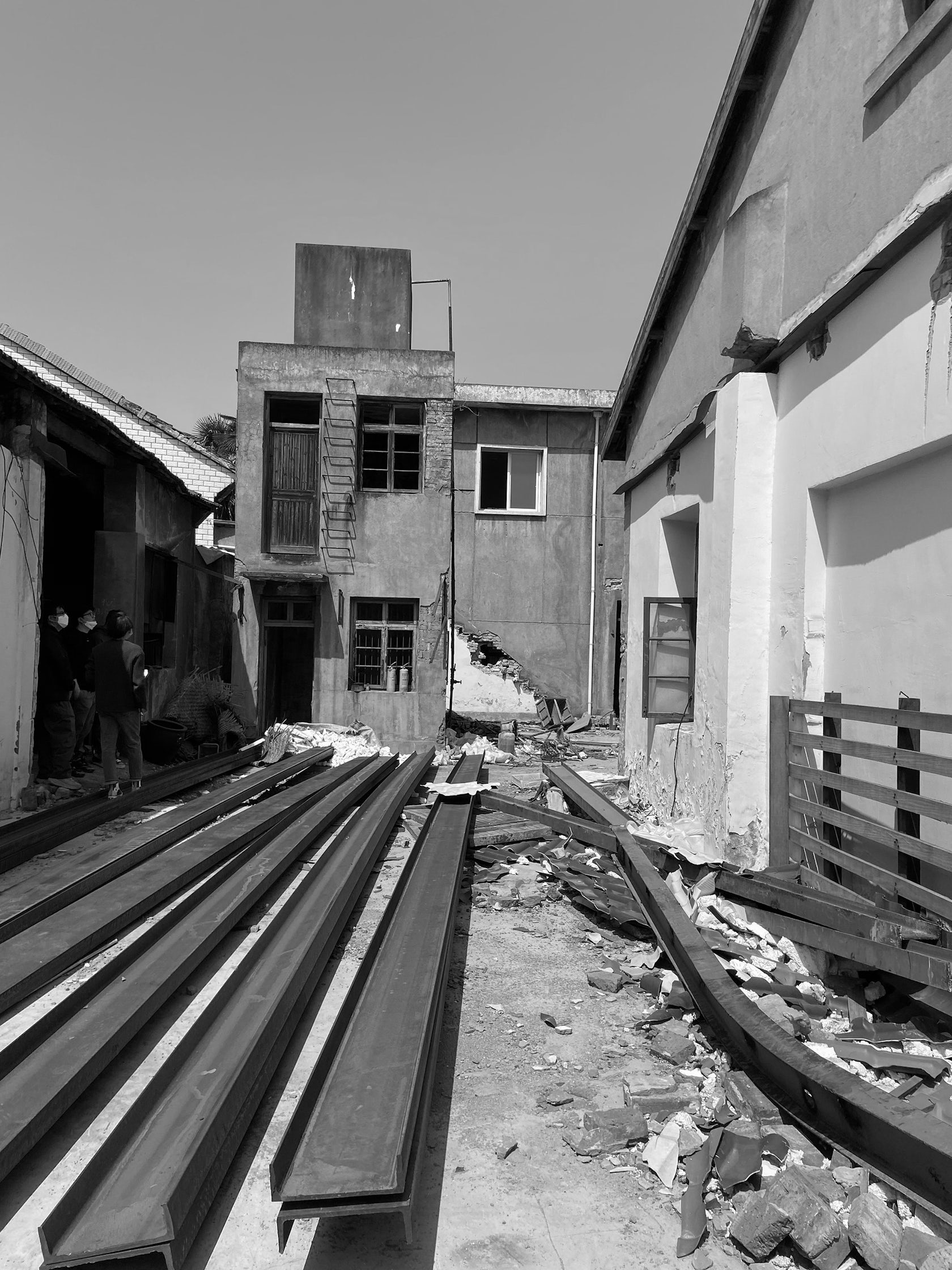 © TRI-ORANGE DESIGN