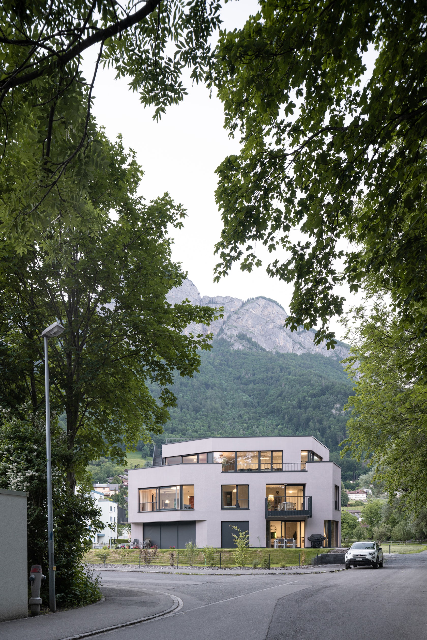 © Alex Shoots Buildings