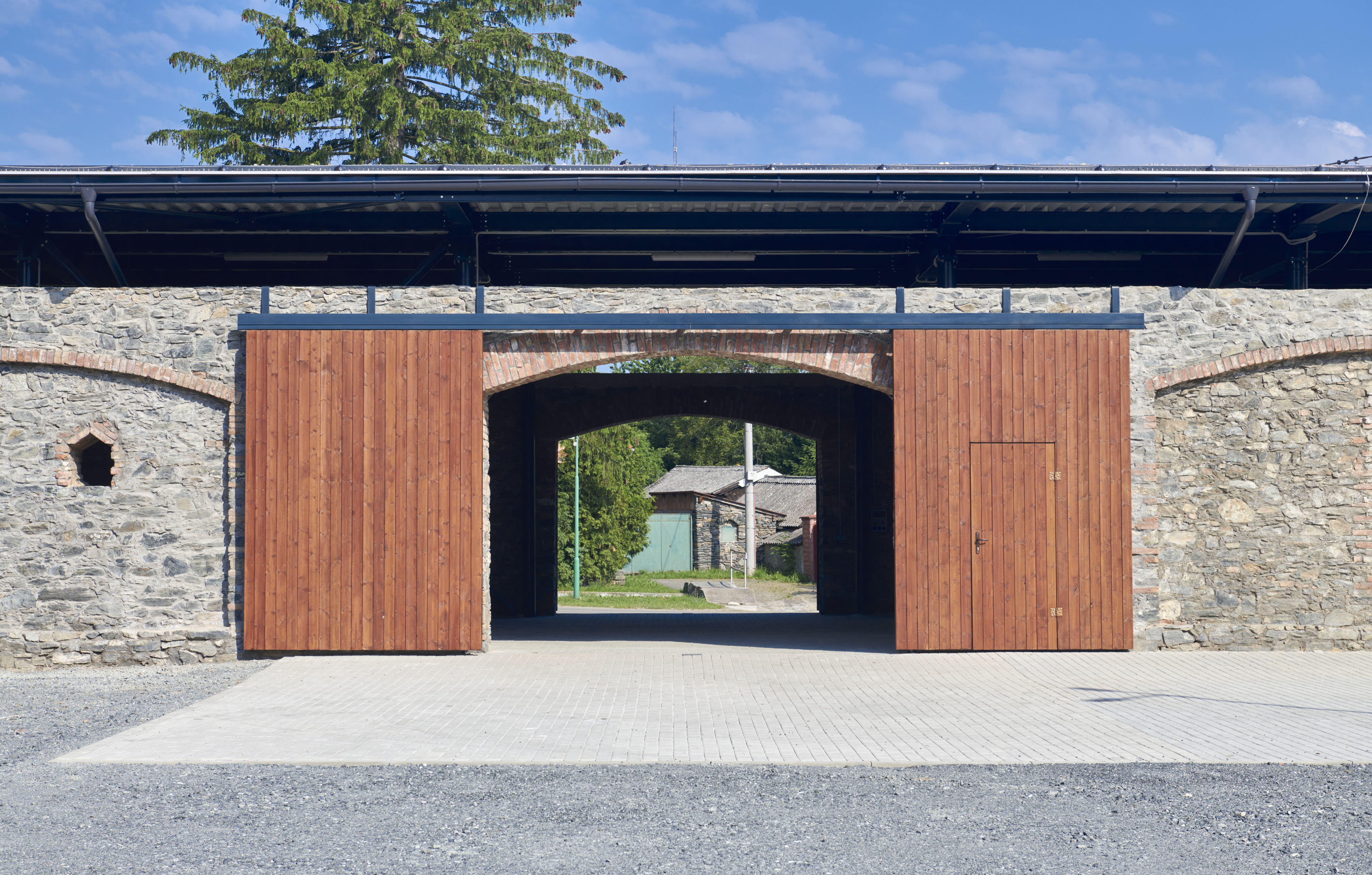 © DOMYJINAK architekti