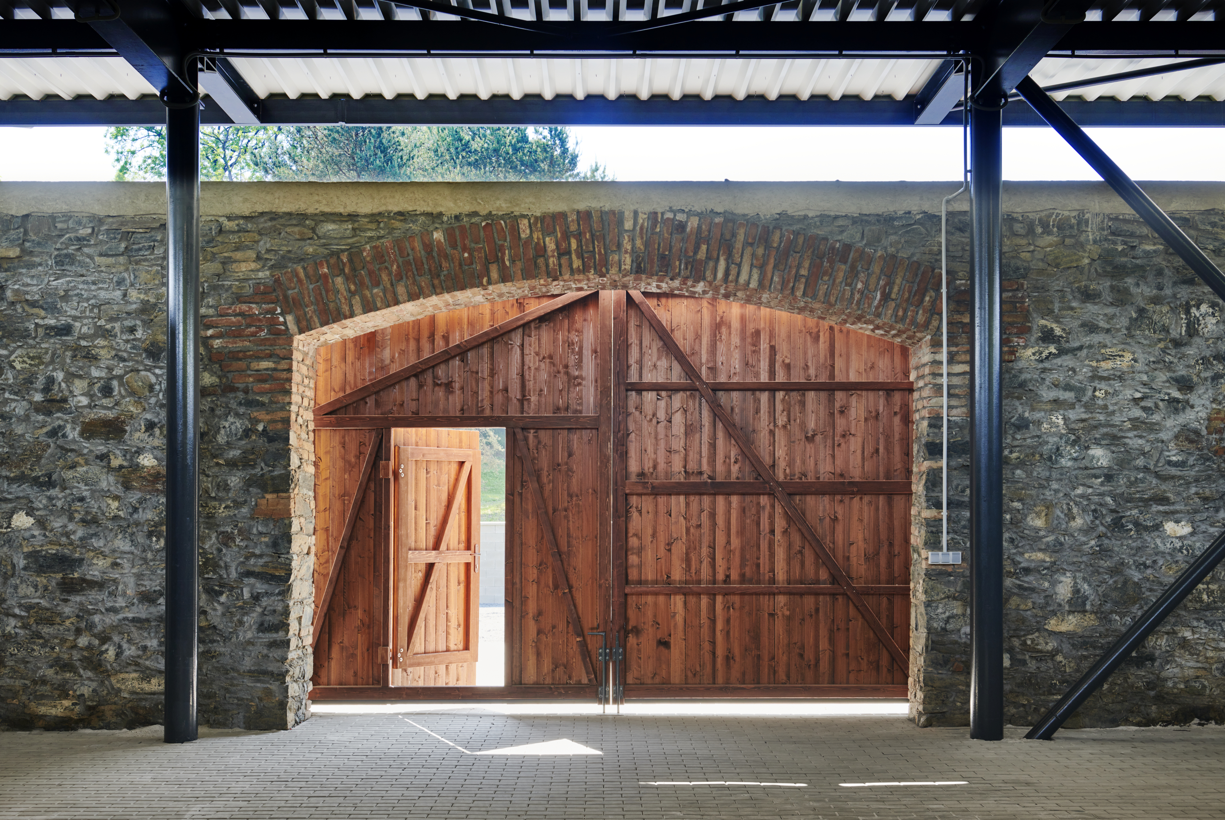 © DOMYJINAK architekti