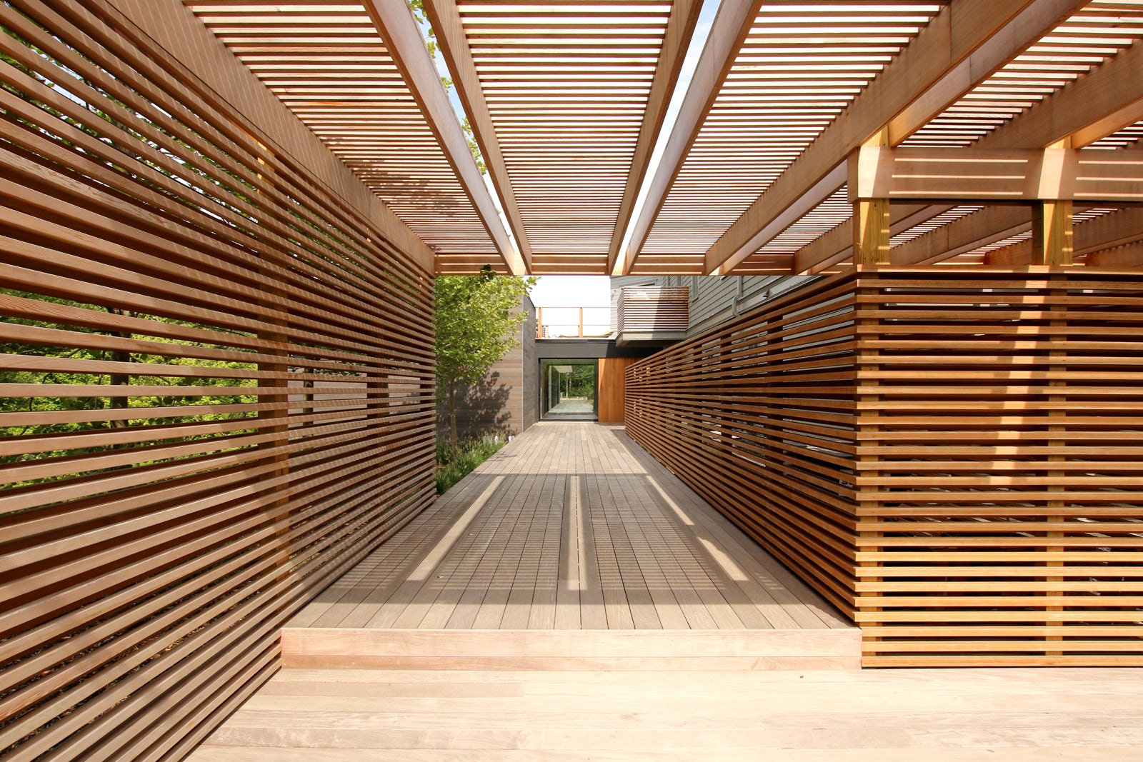 © Resolution: 4 Architecture