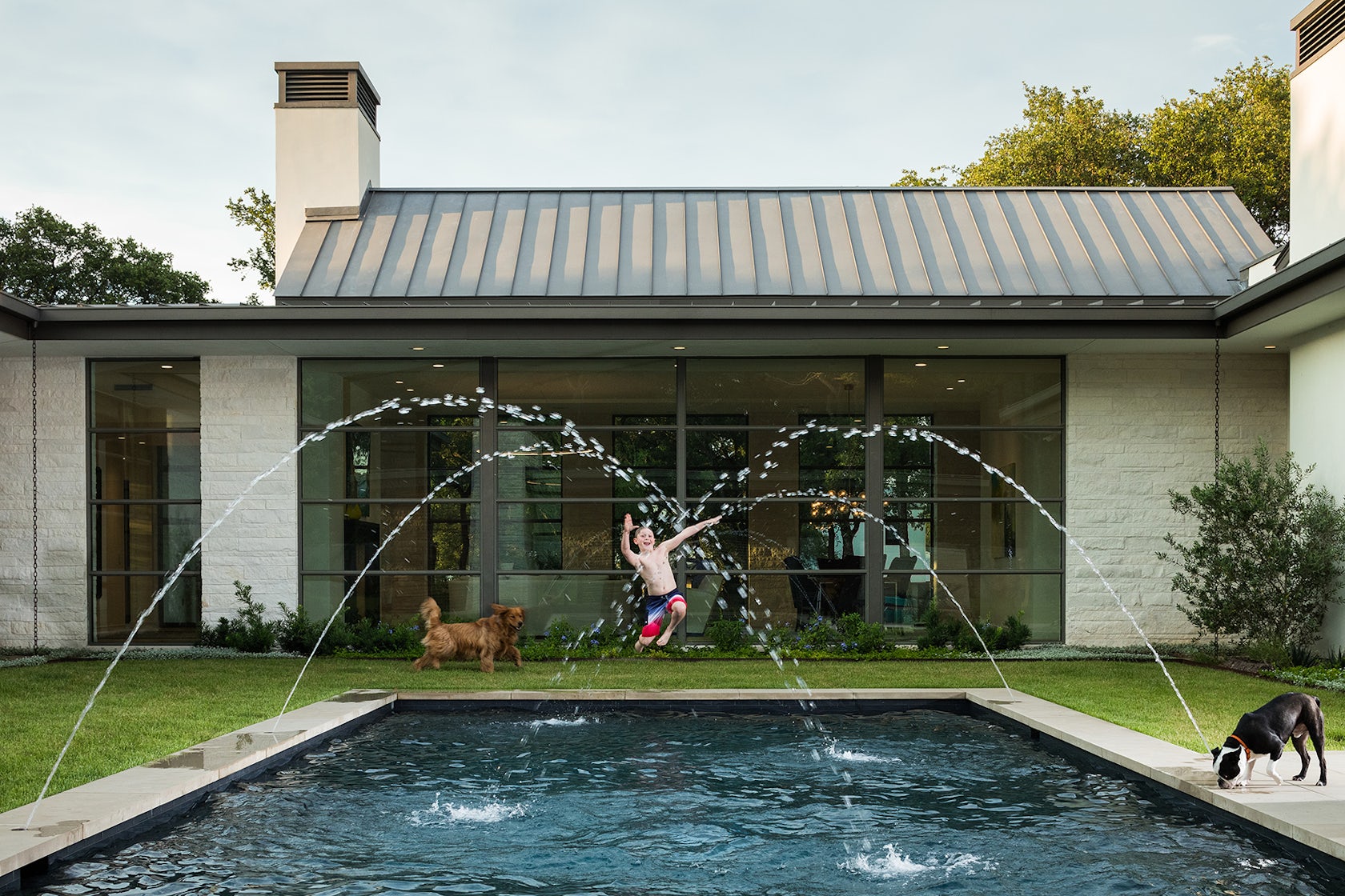 © LaRue Architects