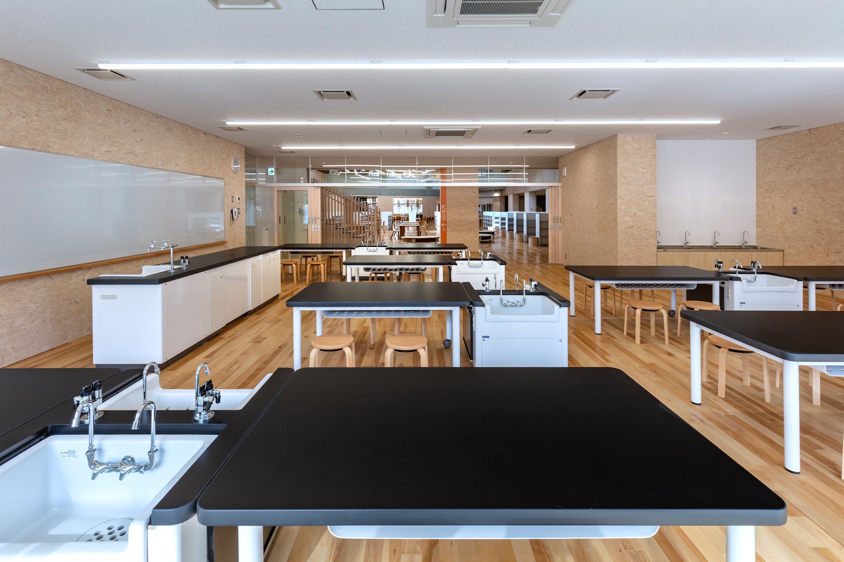 © MIKAMI Architects