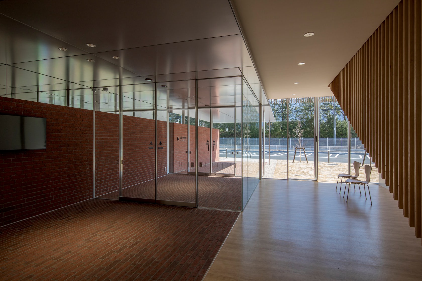 © MIKAMI Architects