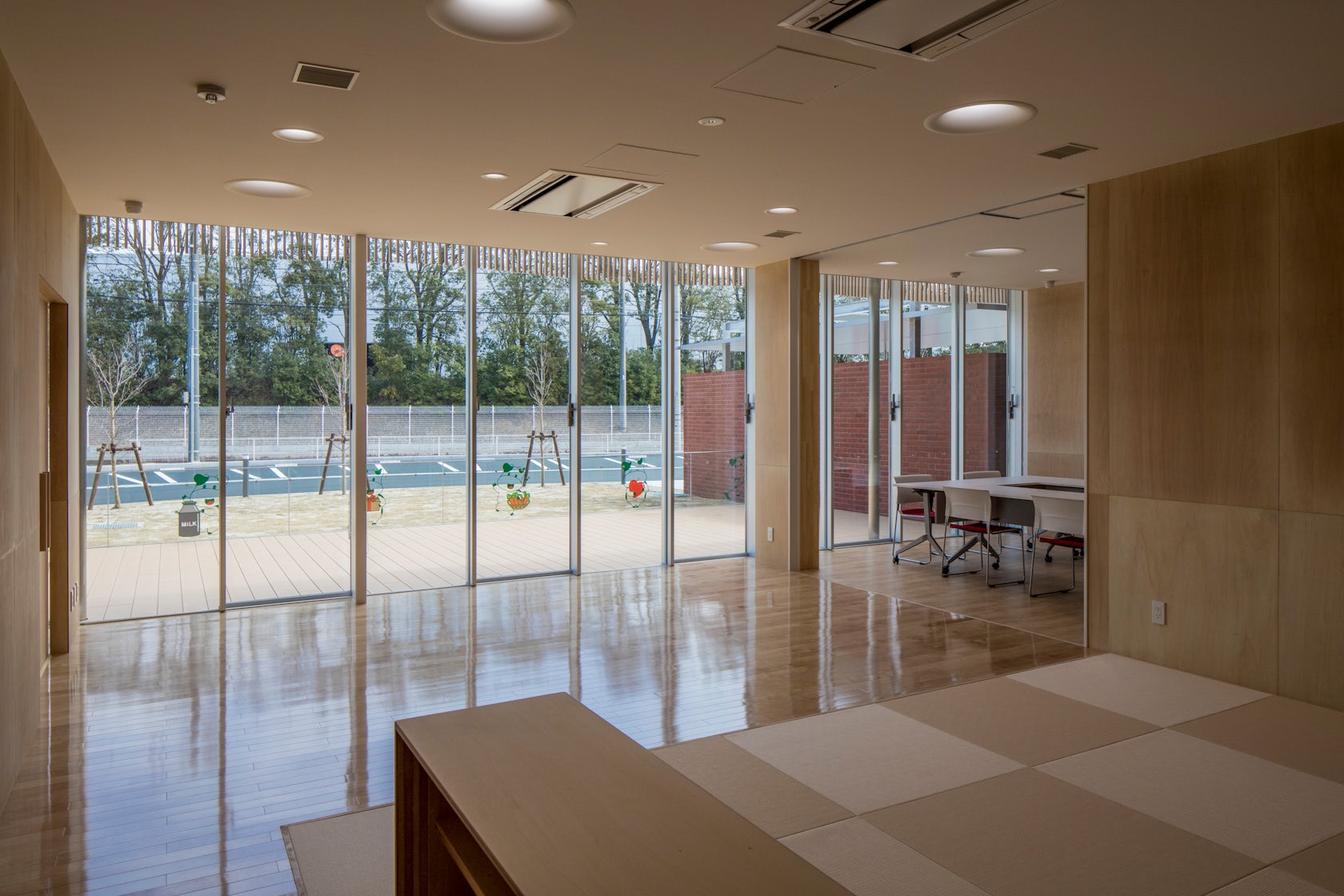 © MIKAMI Architects