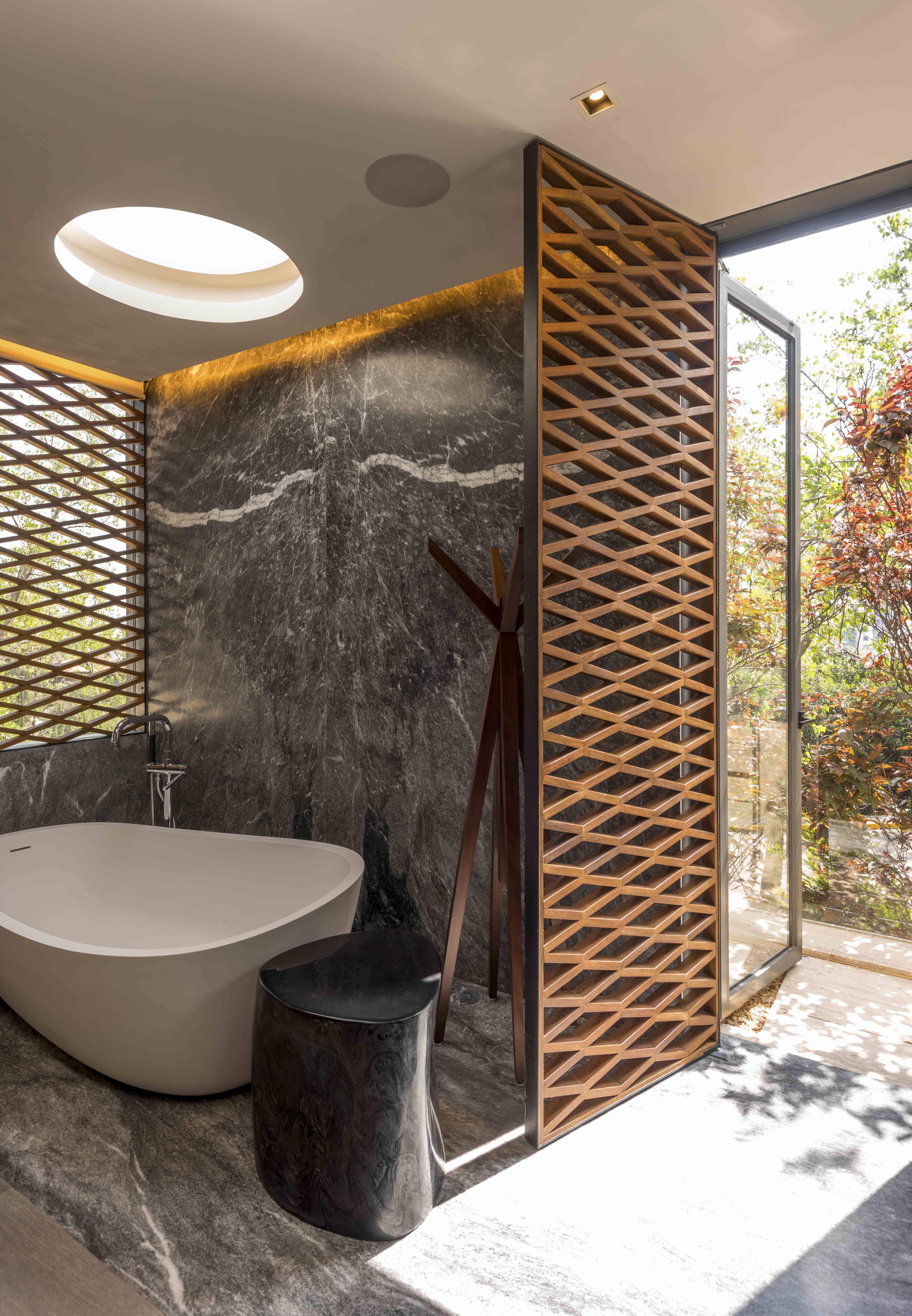 © Ezequiel Farca Studio