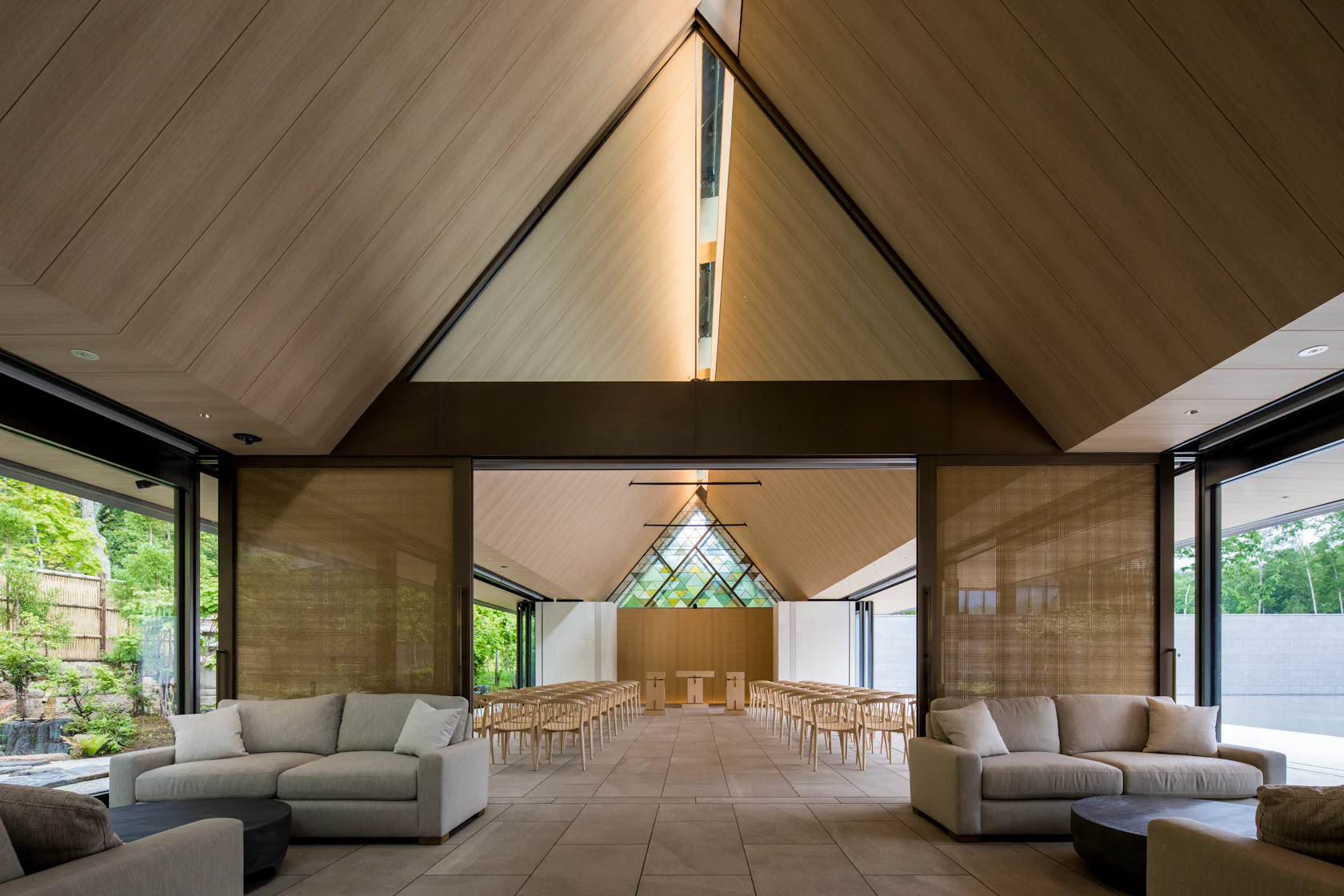 © Koji Horiuchi/Shin syashin Koubou