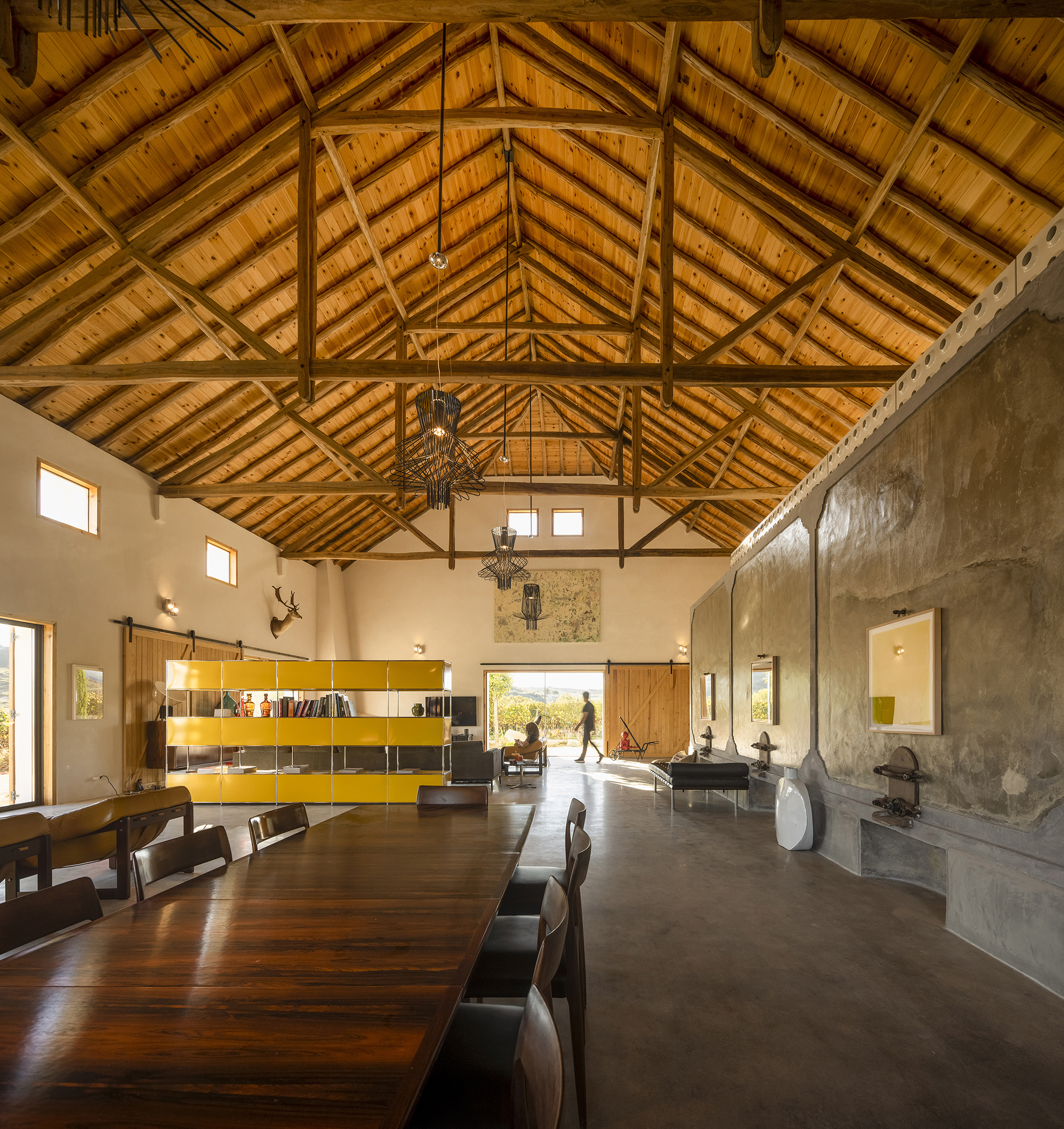 © ATELIER CENTRAL ARQUITECTOS